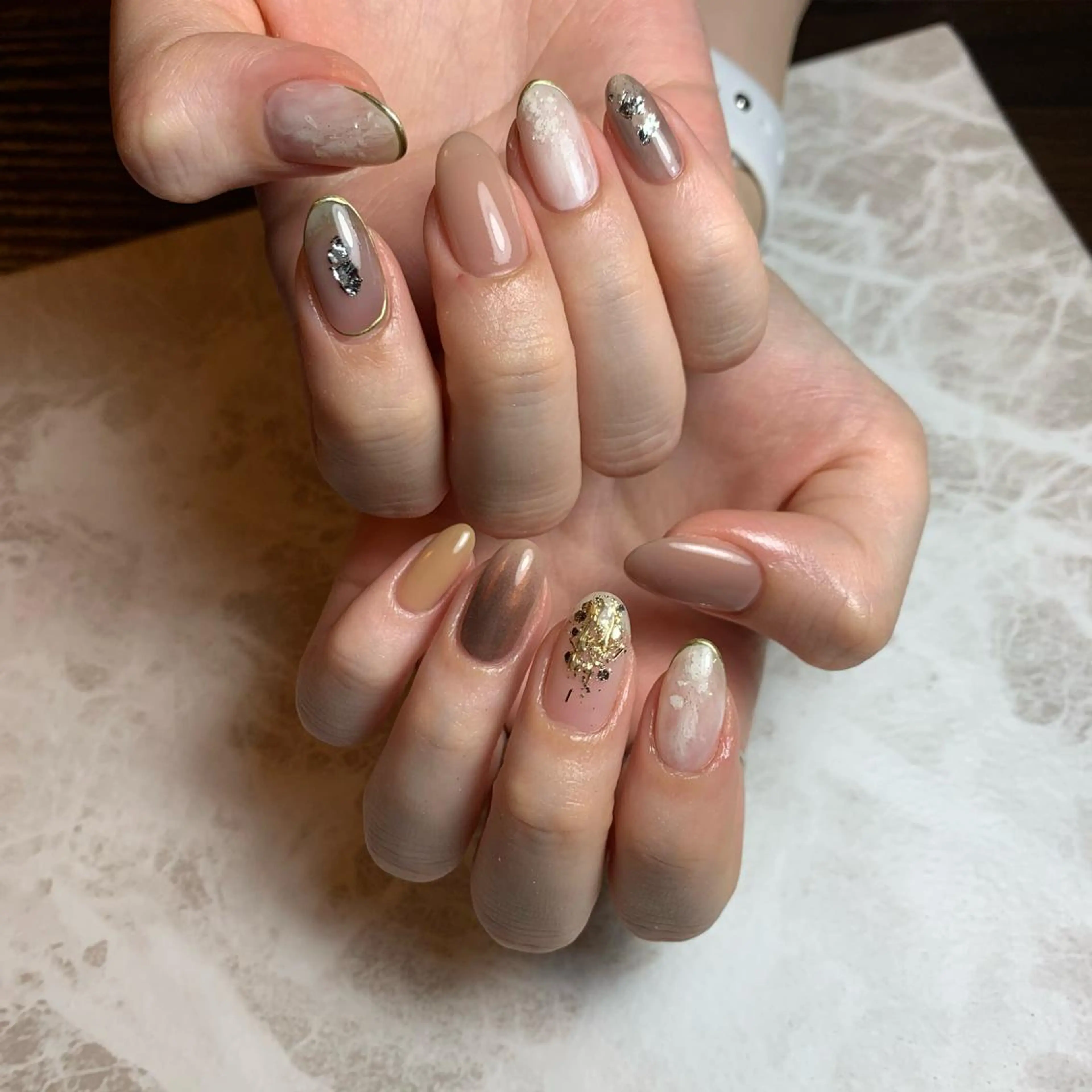 ネイル repos~ルポ~所属・里見 麗のネイルデザイン