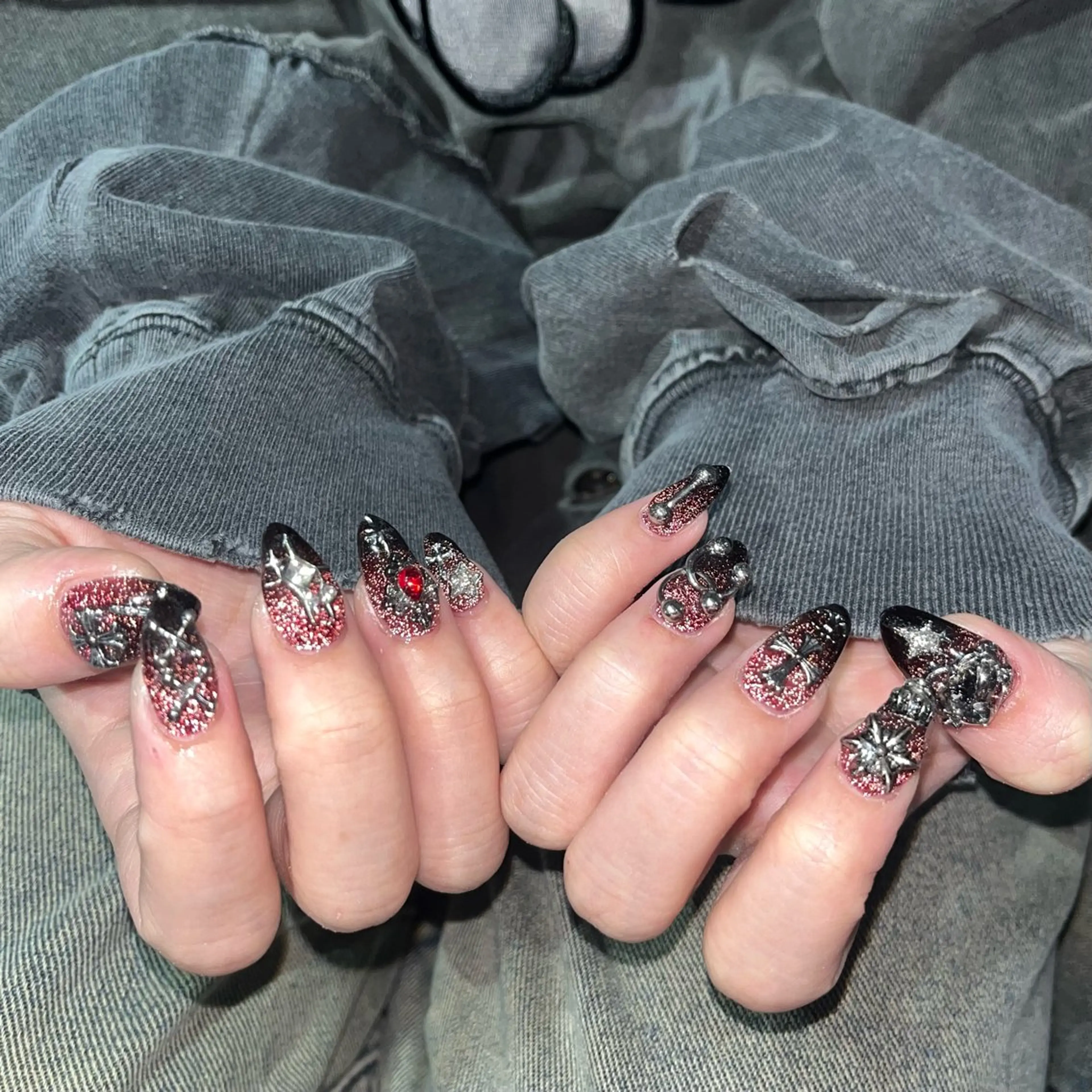 ネイル ハンドネイル フットネイル 小川 柚香のネイルデザイン