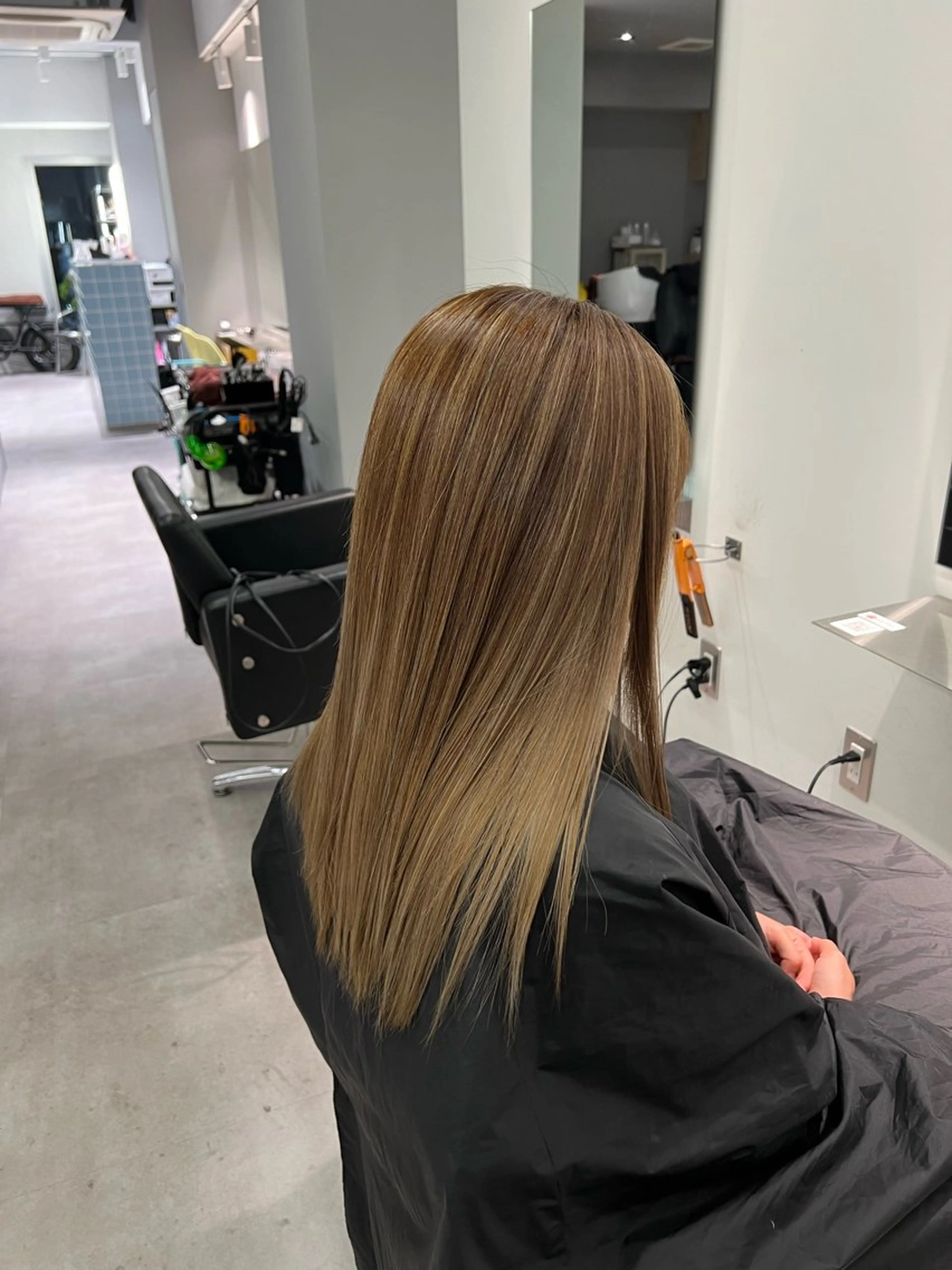 セミロング ヘアカラー 山下 光太郎のヘアスタイル