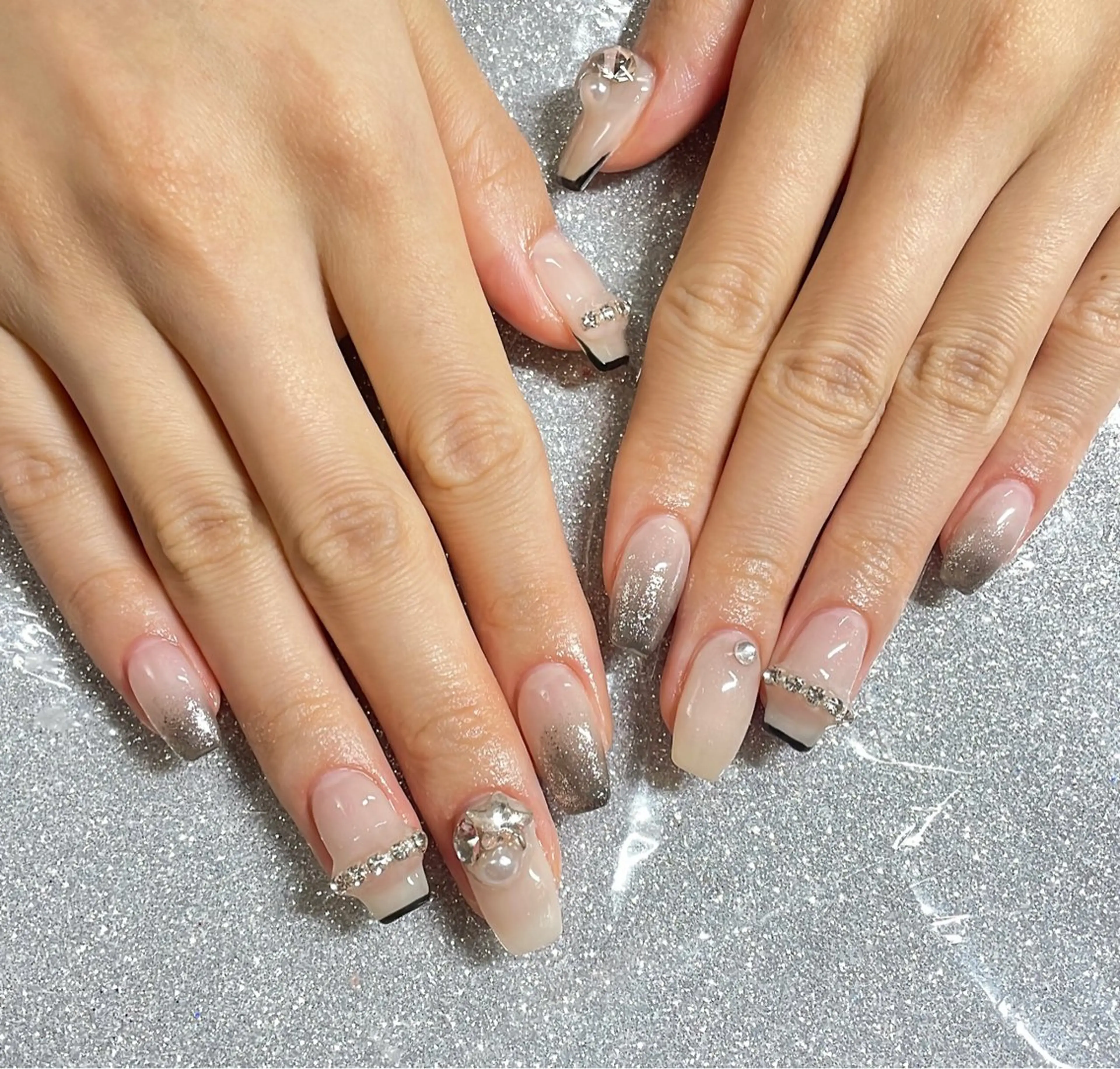 ネイル ハンドネイル VIERU 🌈🎀💖のネイルデザイン