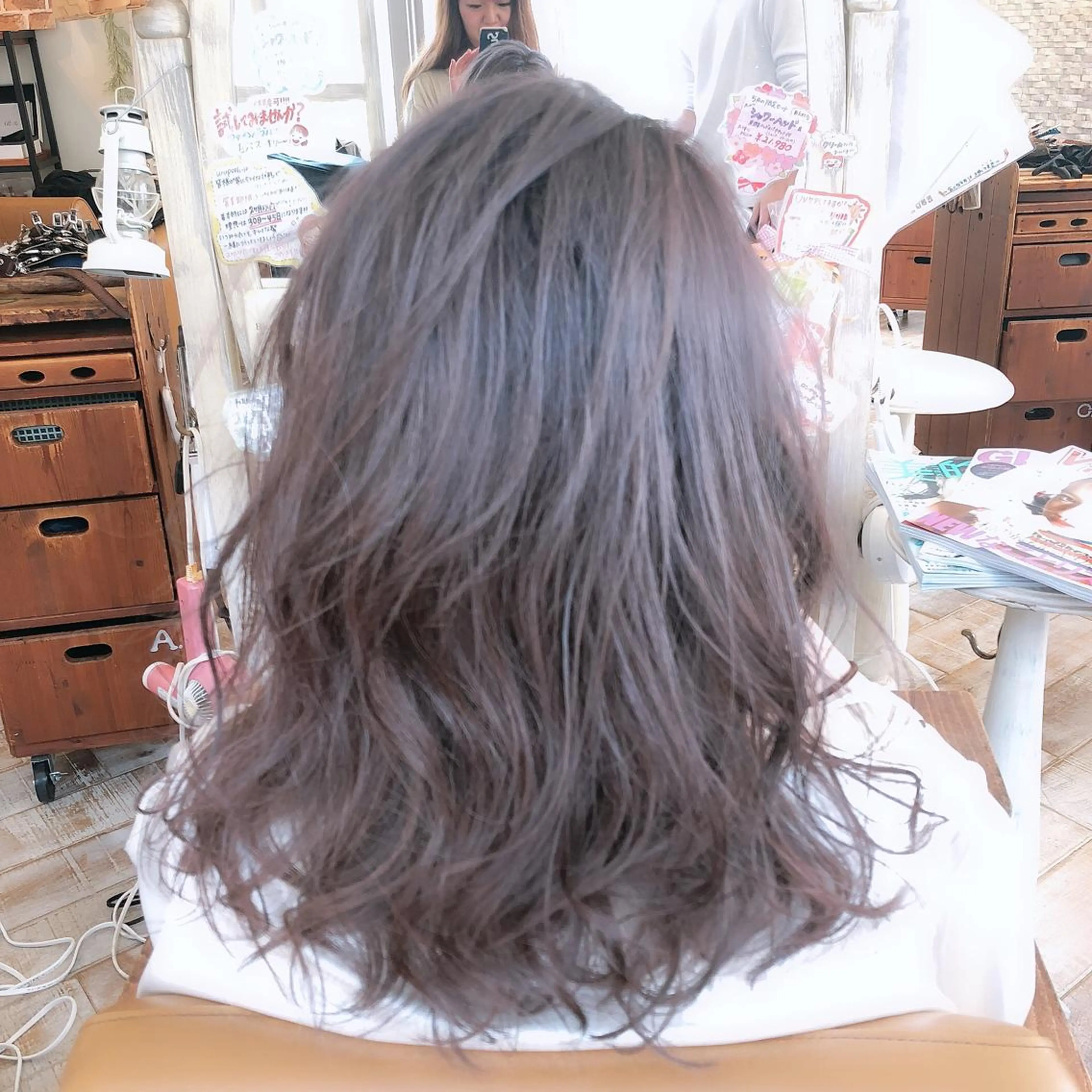 ロング カラー グレージュ ピンクカラー 🧡艶髪・ゆるふわ style💛ミユのヘアスタイル
