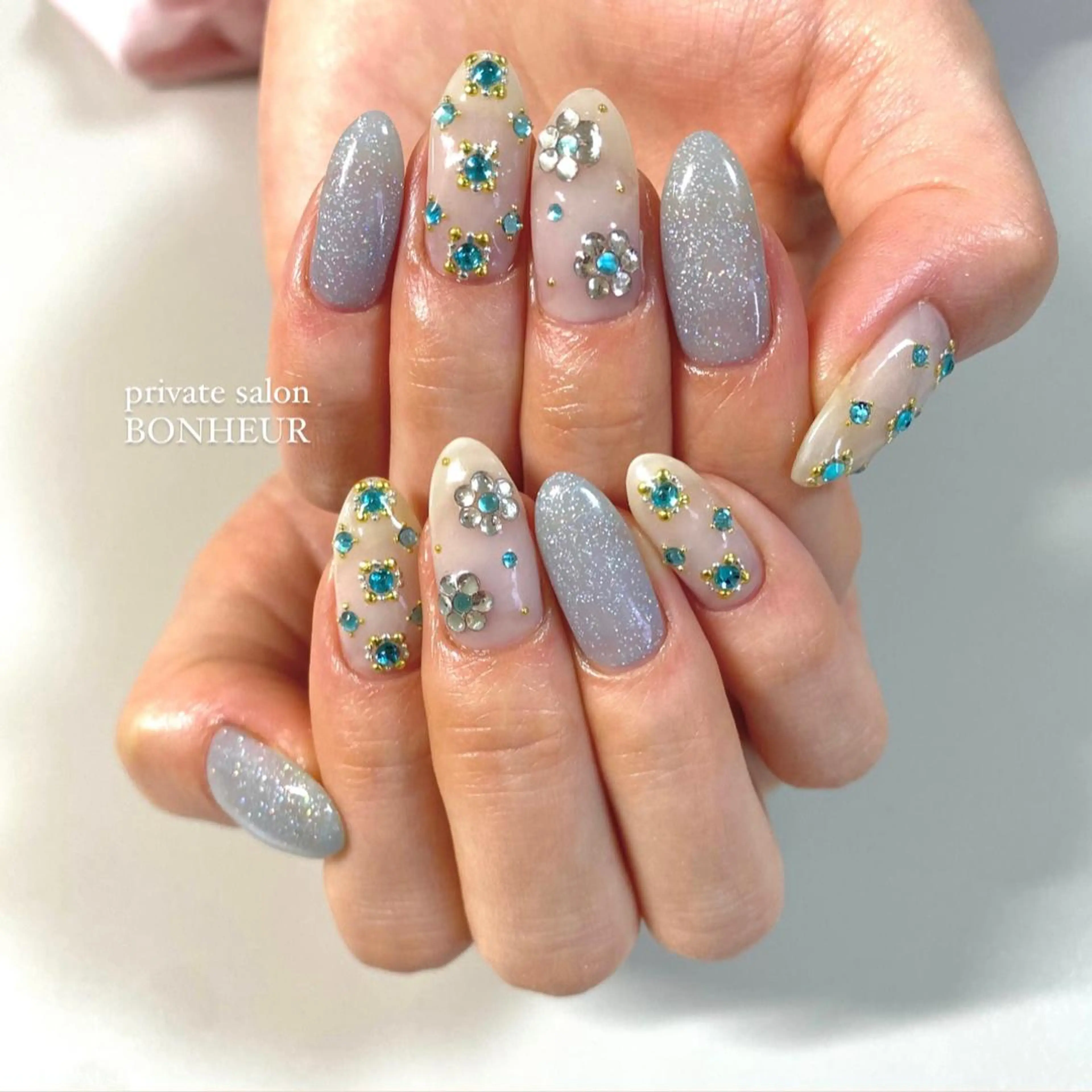 ネイル ハンドネイル BONHEUR Annaのネイルデザイン