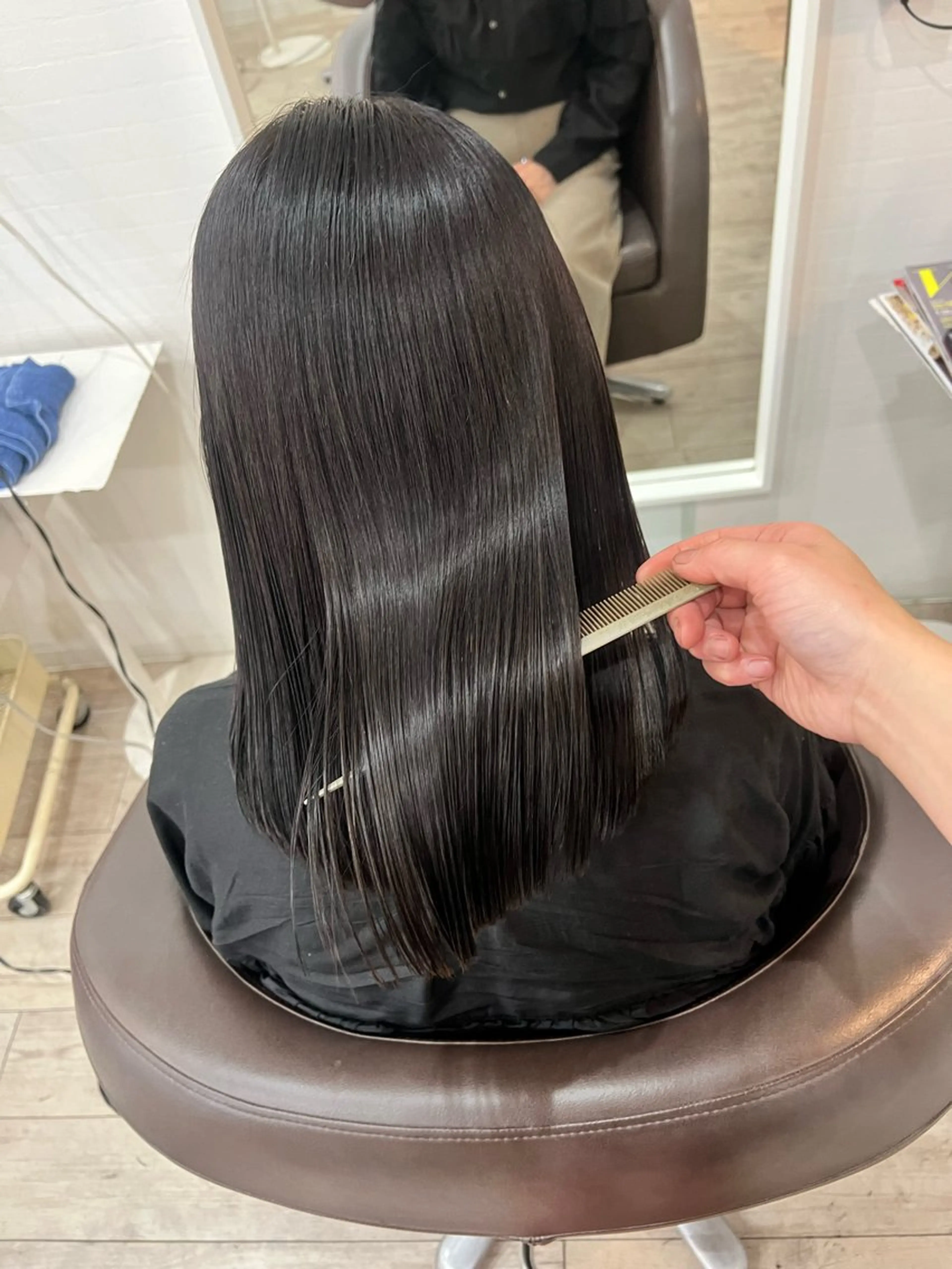 メテオカラー(全体カラー＋アルカリ酸熱TR)＋カットの写真