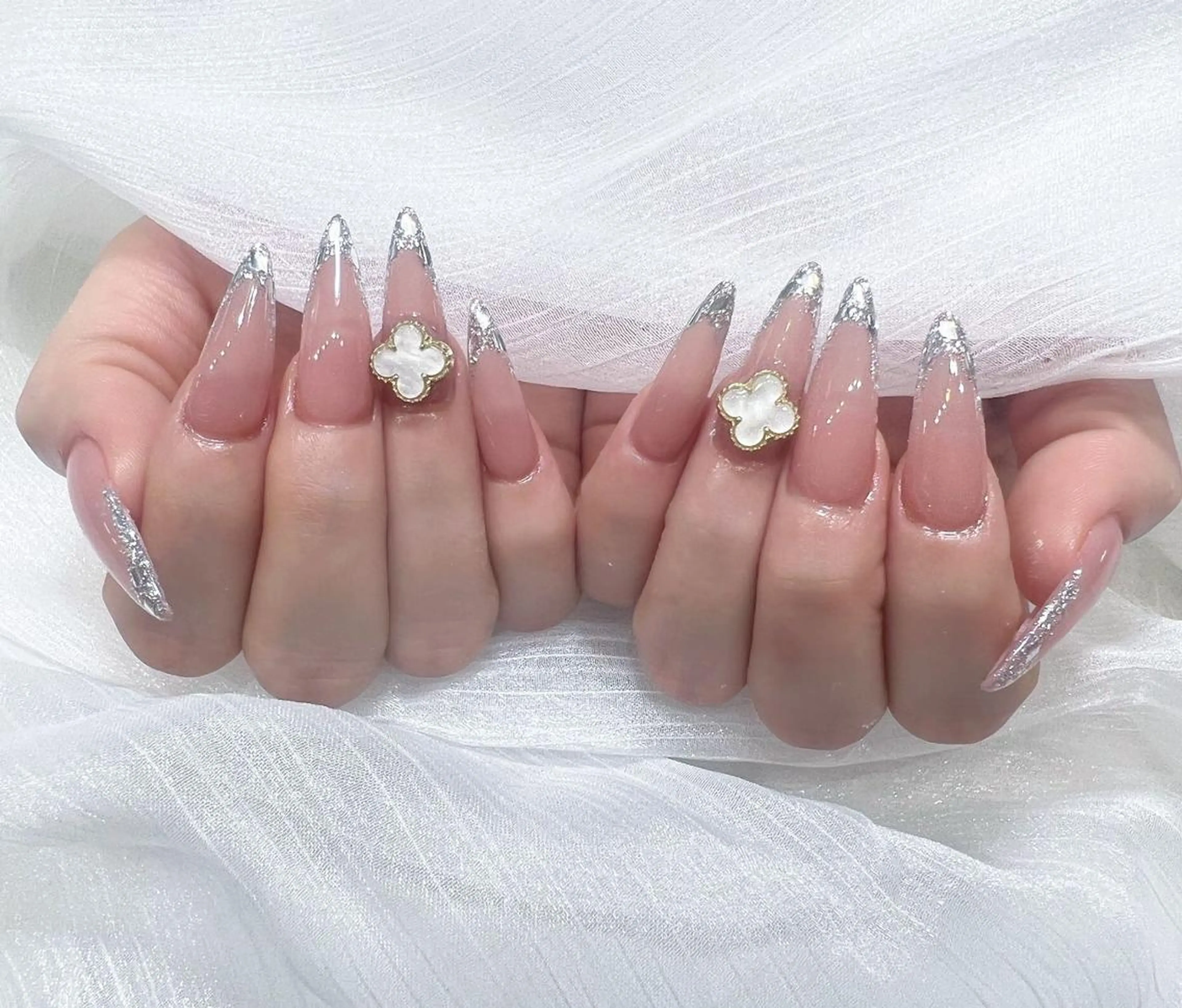 ネイル VIVIAN リサのネイルデザイン