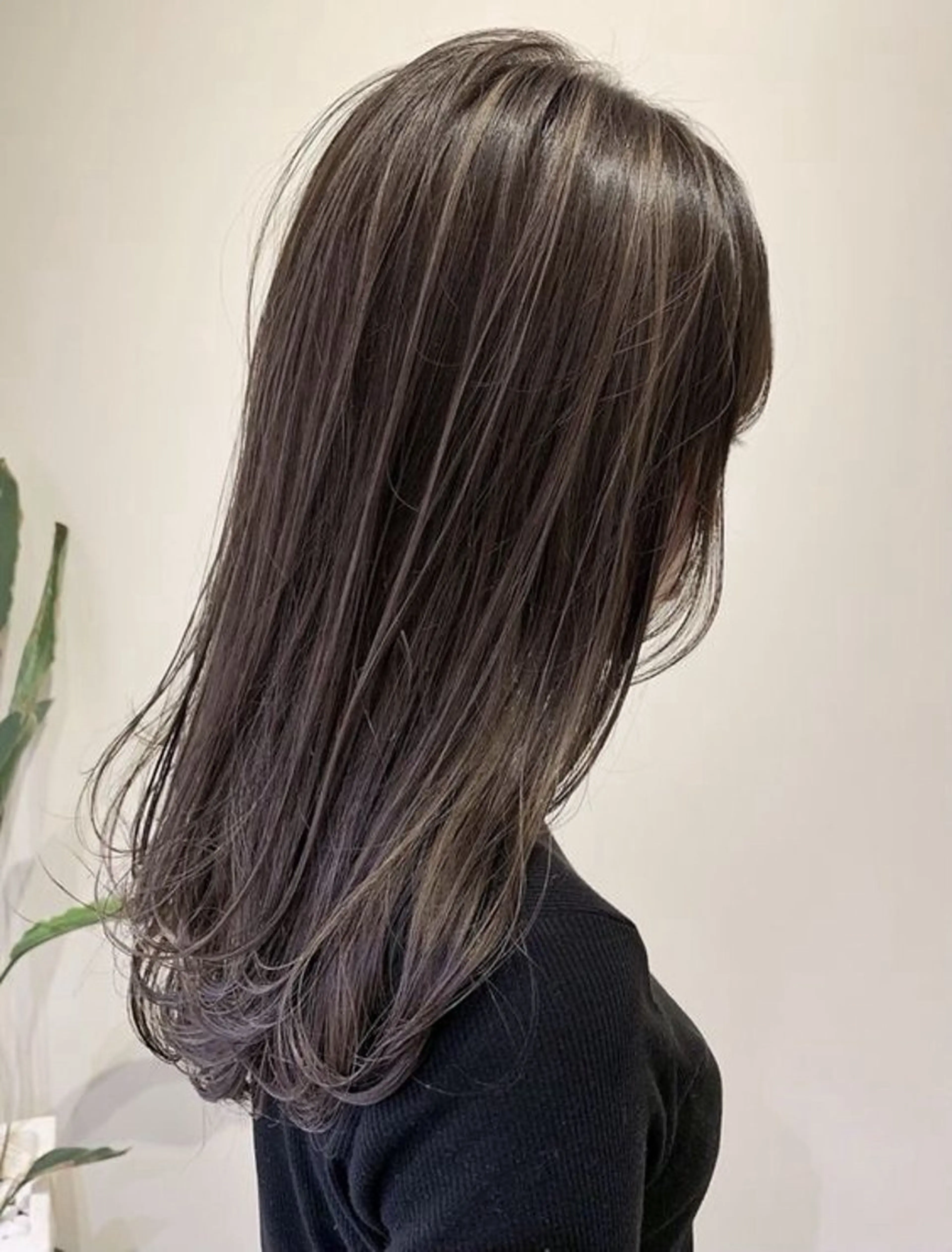 セミロング ヘアカラー Kyeco大宮所属・足立 愛菜のヘアスタイル