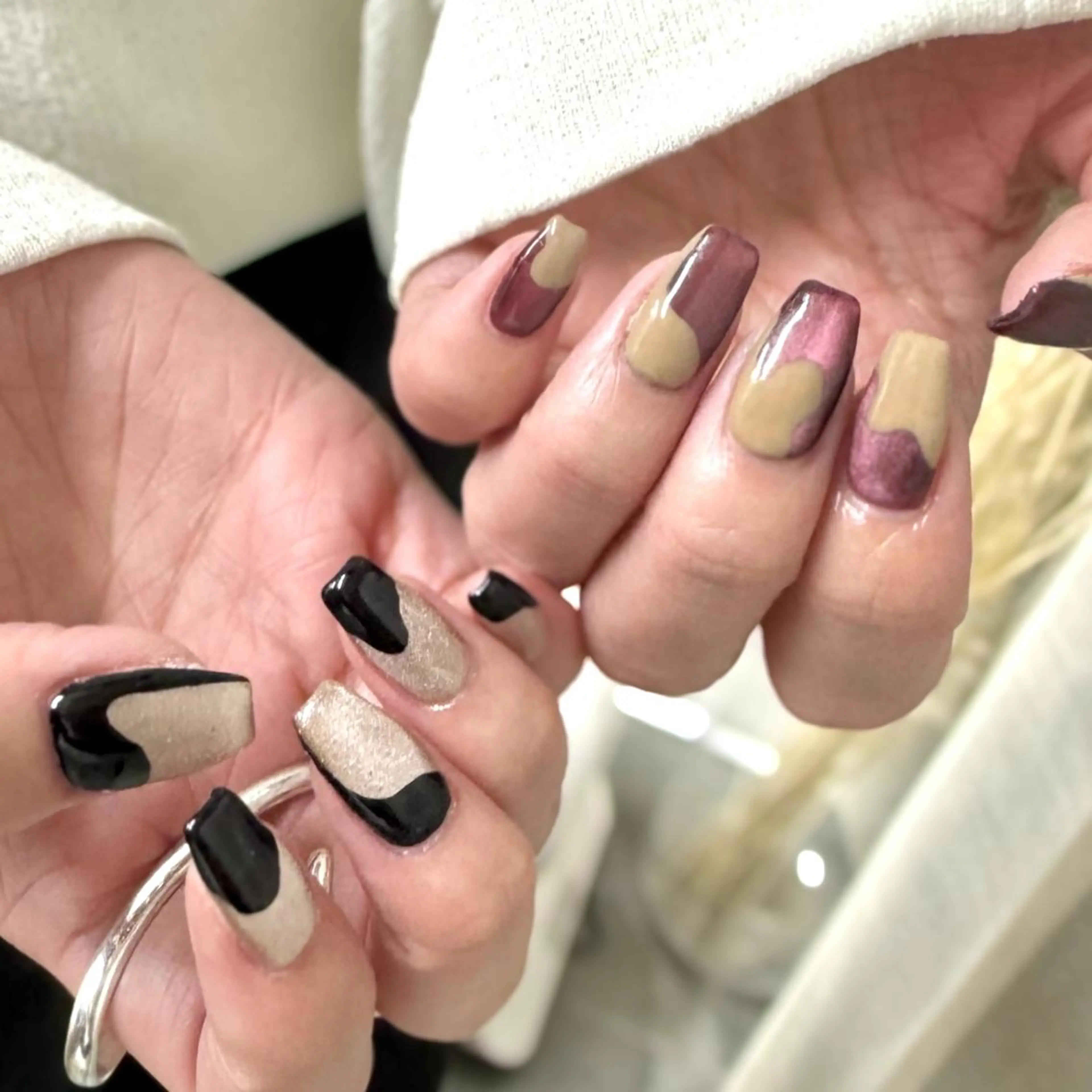 ネイル ジェルネイル 韓国ネイル マグネットネイル ニュアンスネイル ワンホンネイル nailstudio eviz新宿店のネイルデザイン