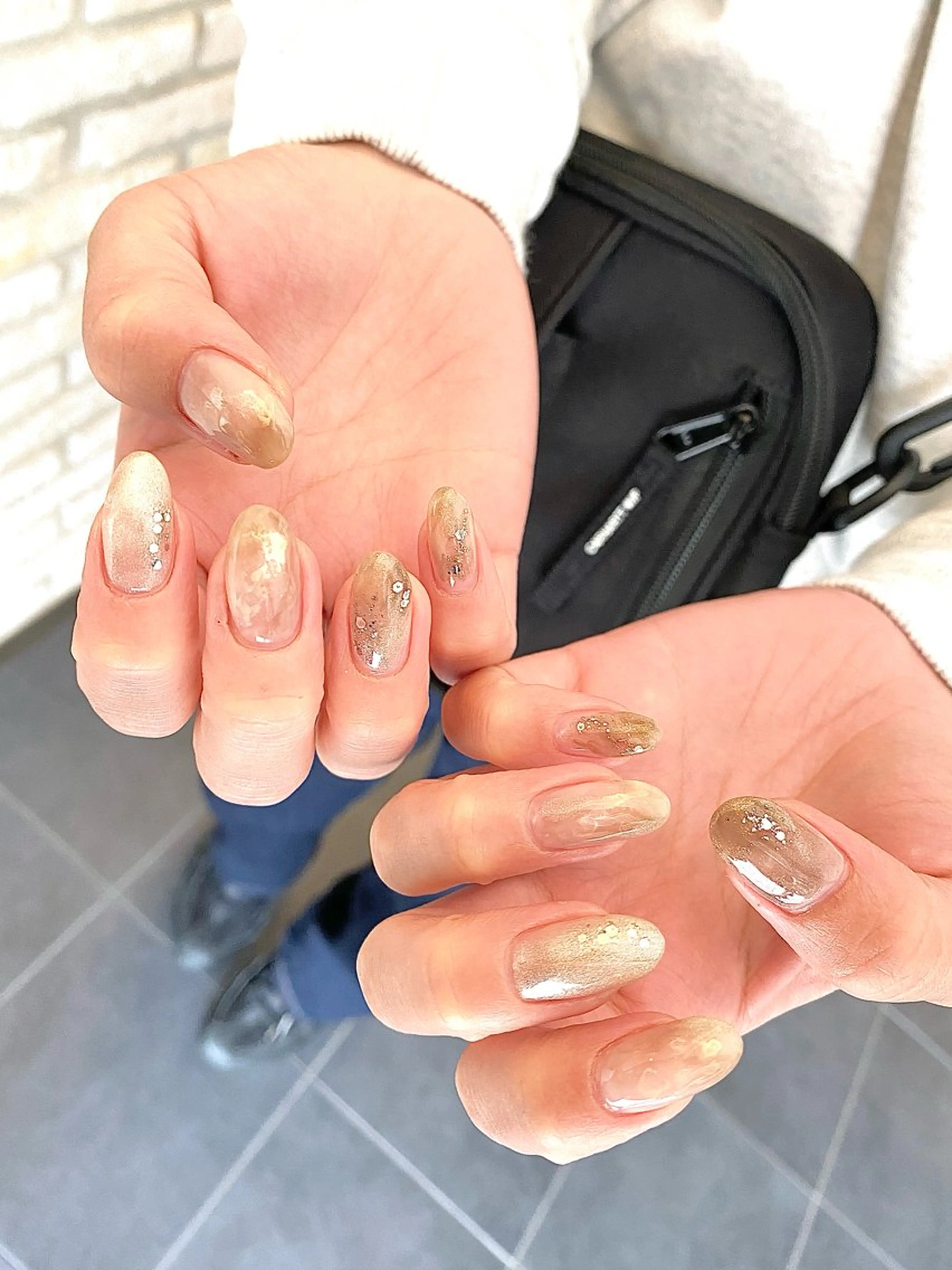 ネイル オーロラネイル 成人式 入学式 長さ出し フレンチネイル ハンドネイル ハンドケア Lililas サロン&スクールのネイルデザイン