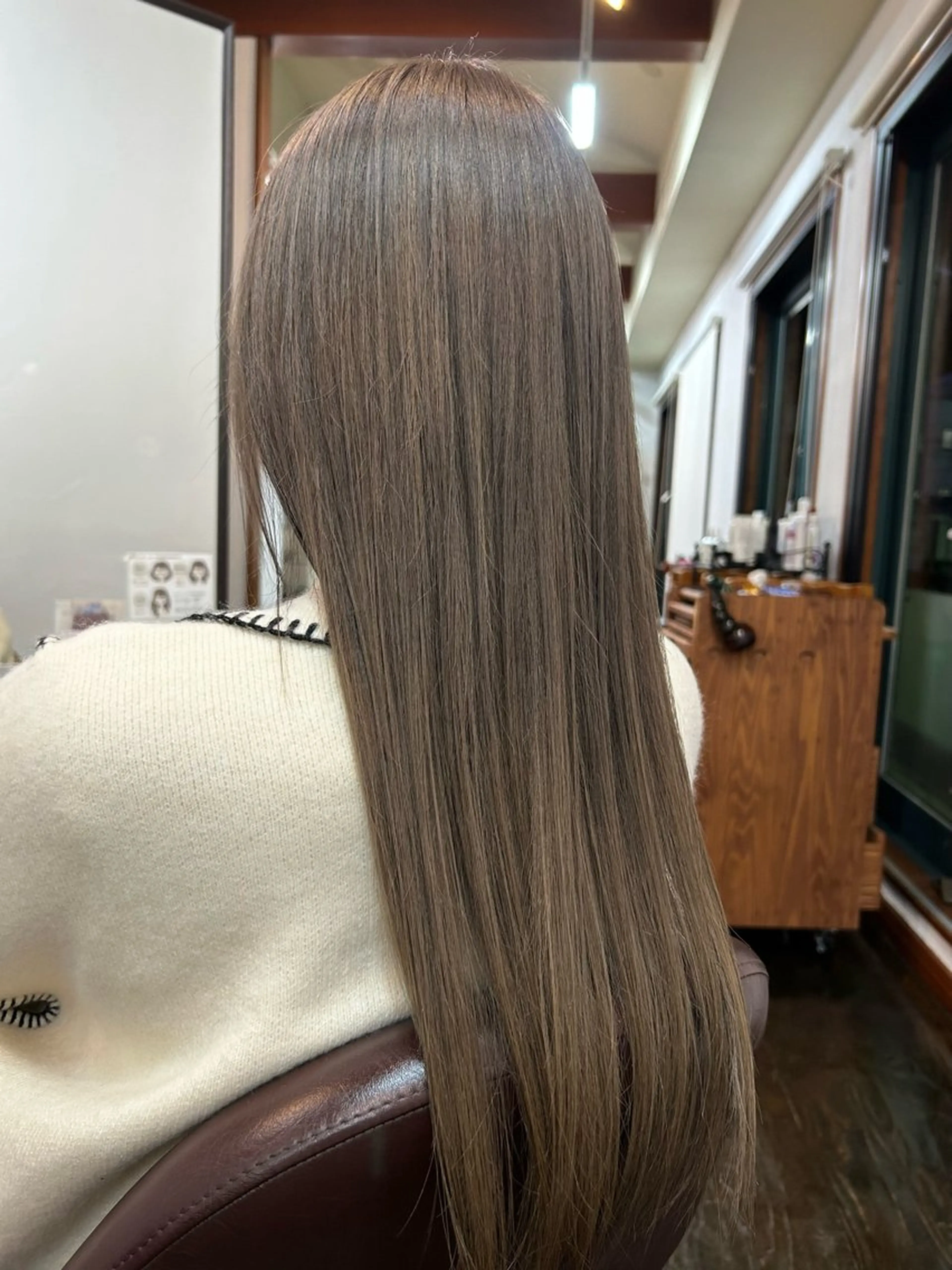 カラー グレージュ 坂本 瑞季 🤍 髪質改善のヘアスタイル