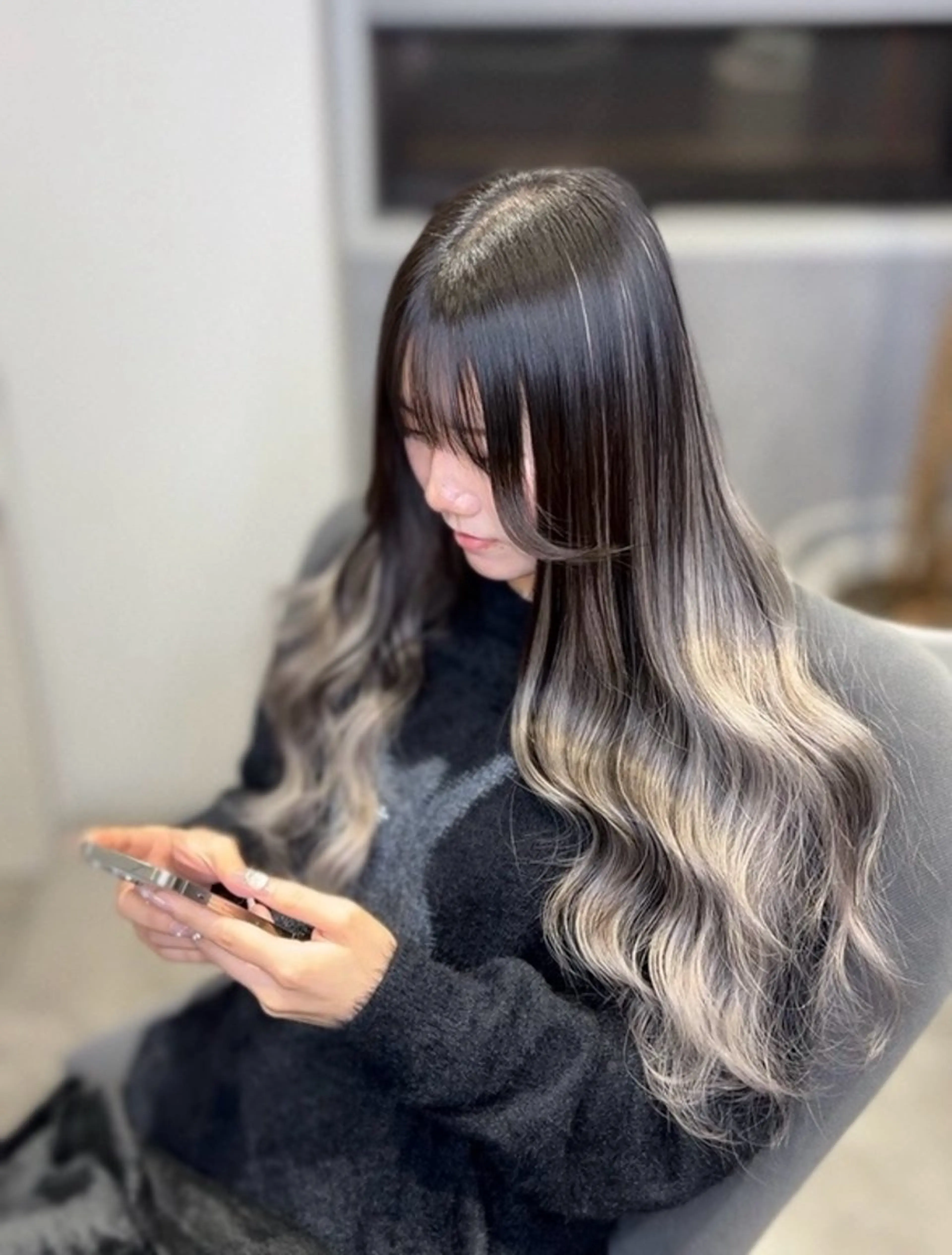 ミディアム カラー mimiiy梅田 中崎町ハイトーンのヘアスタイル