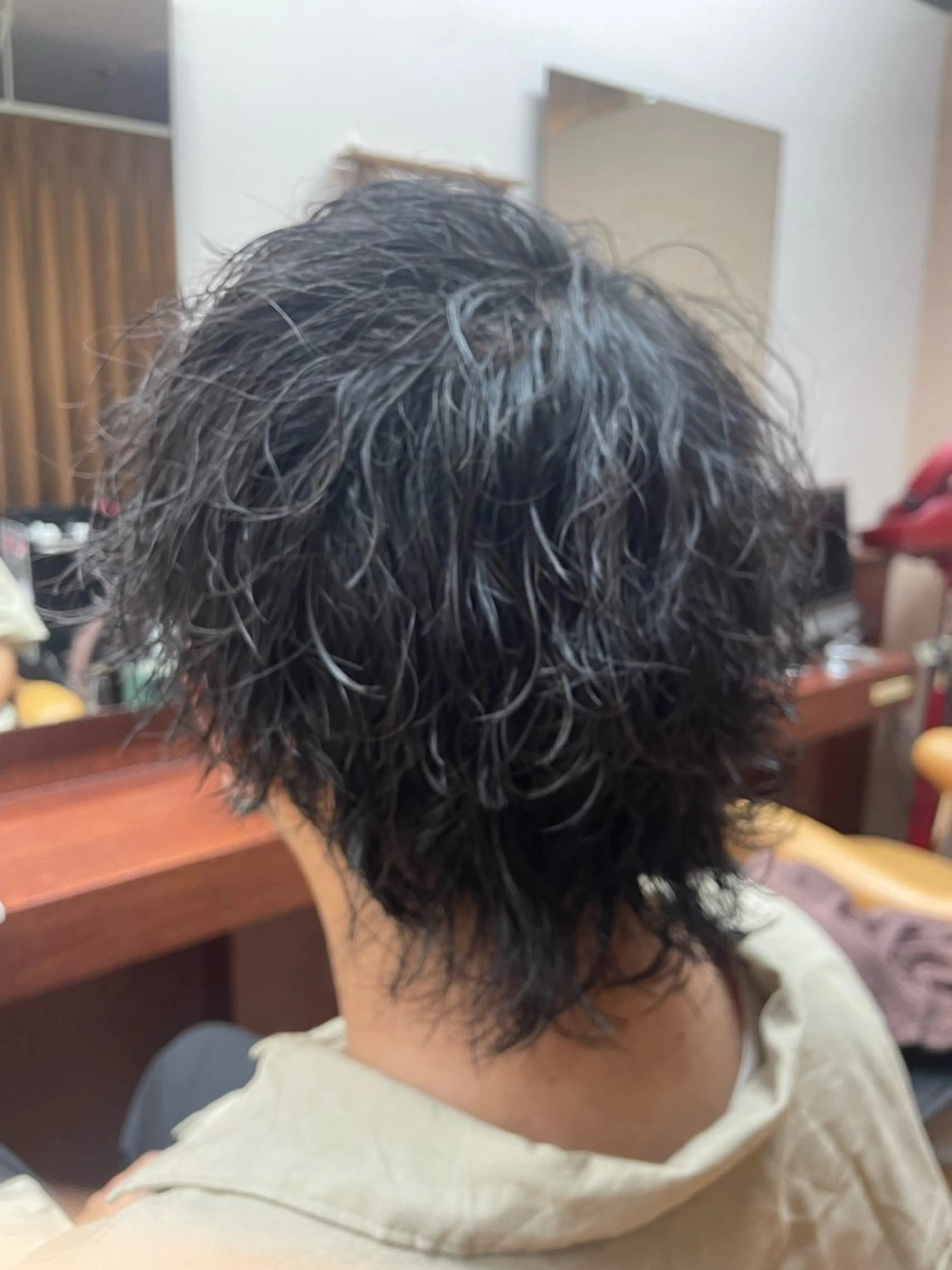 ショート パーマ ルキ🌈ブリーチカラ ー&メンズパーマ🦄のヘアスタイル