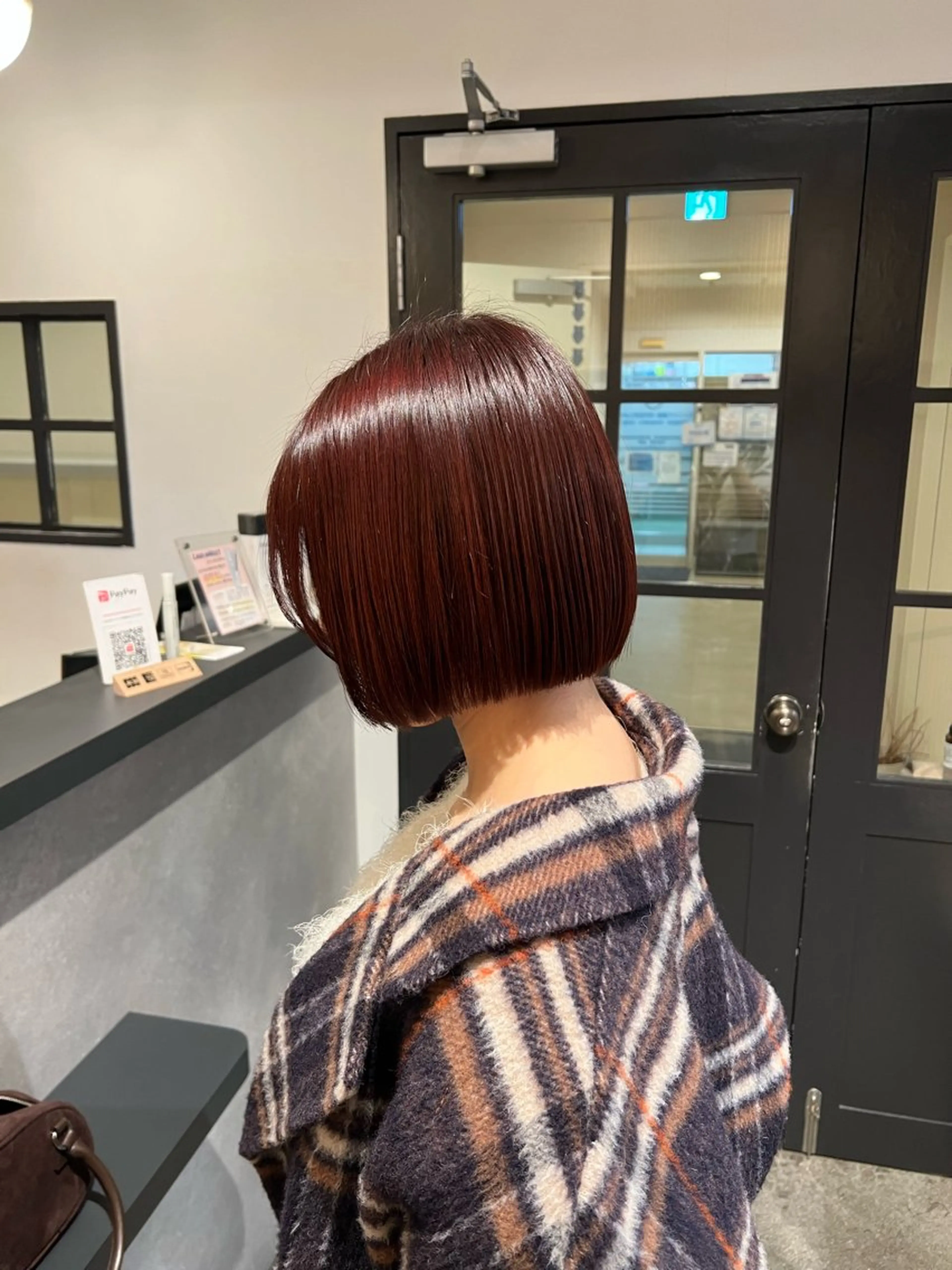 ワンカラー+カット(ショート不可)の写真