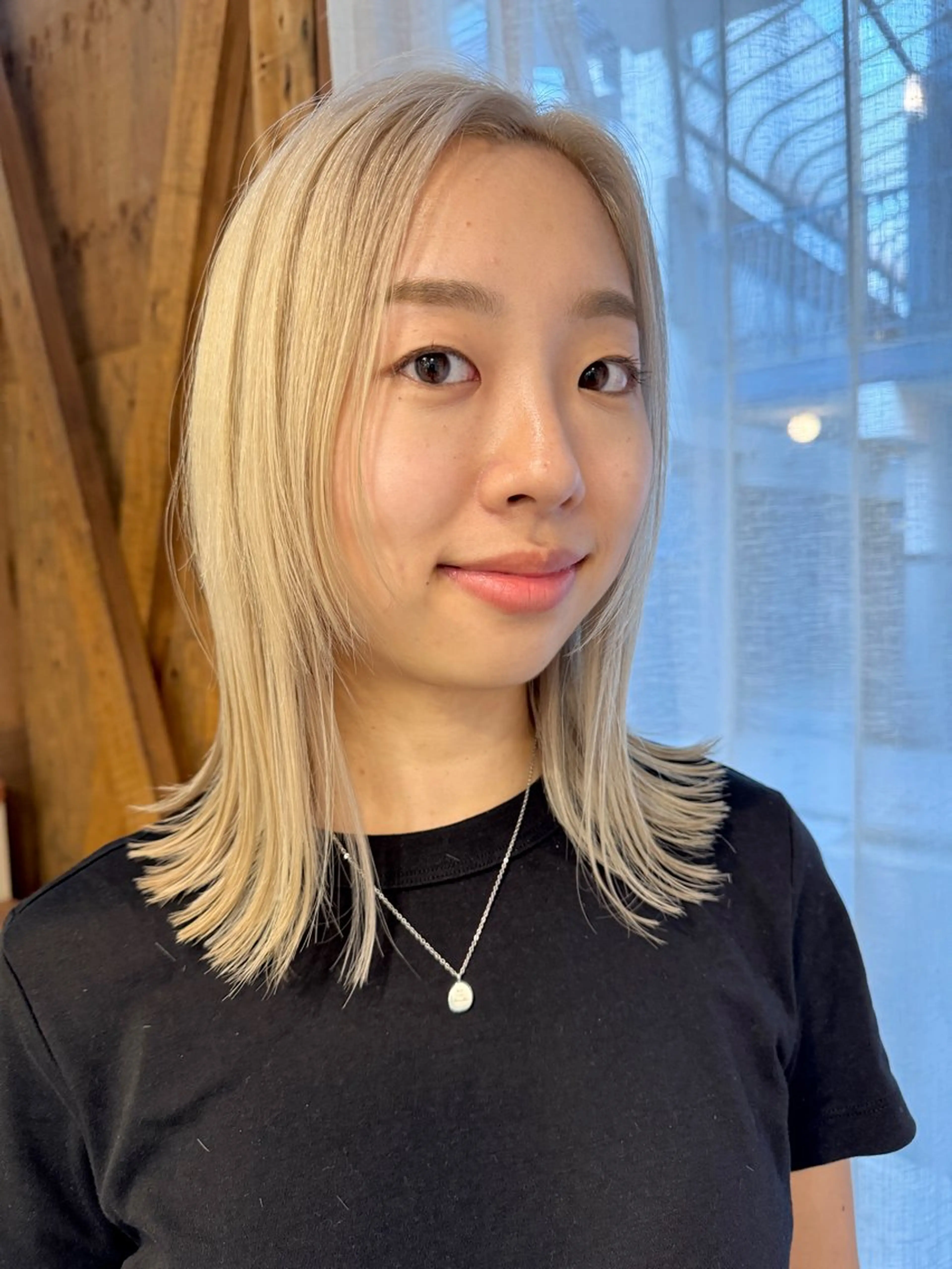 ミディアム カラー ヘアカラー 透明感カラー/ハイト ーン/メイク/umiのヘアスタイル