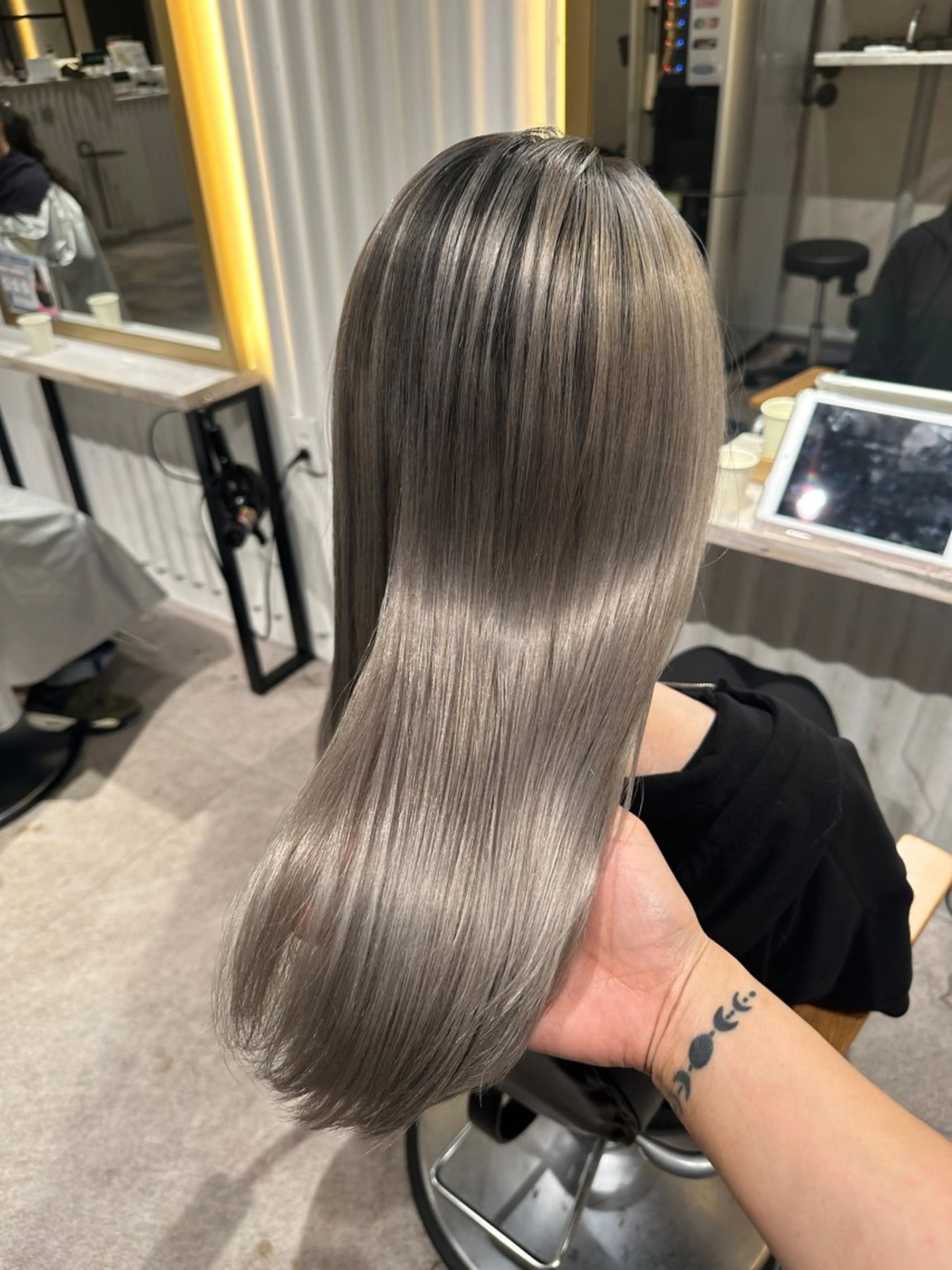 ロング カラー ラフィスヘアー シン 大分店所属・ラフィスヘアー 大分店のヘアスタイル