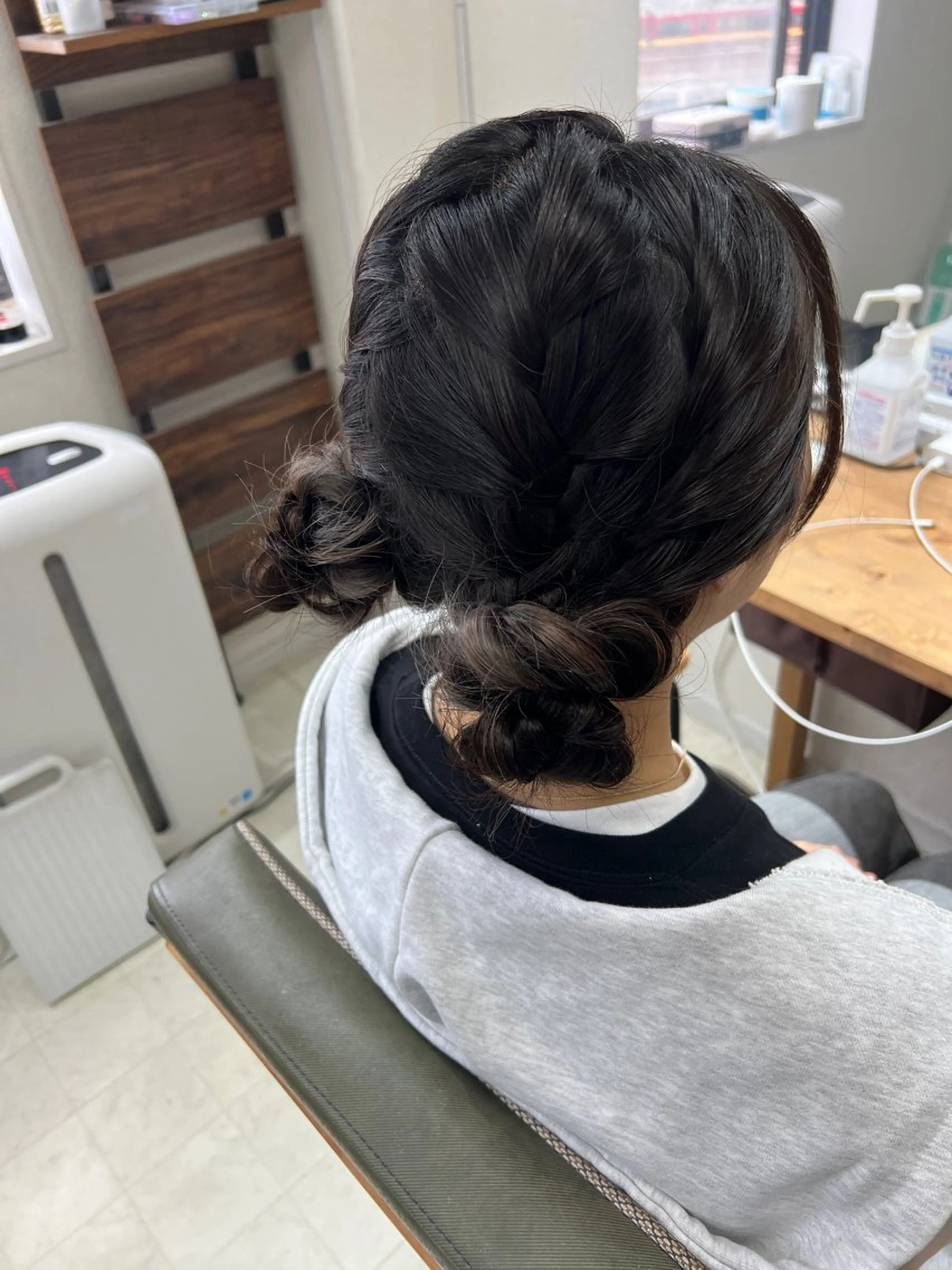 ロング ヘアアレンジ お団子ヘア ロング 山室 敬義のヘアスタイル