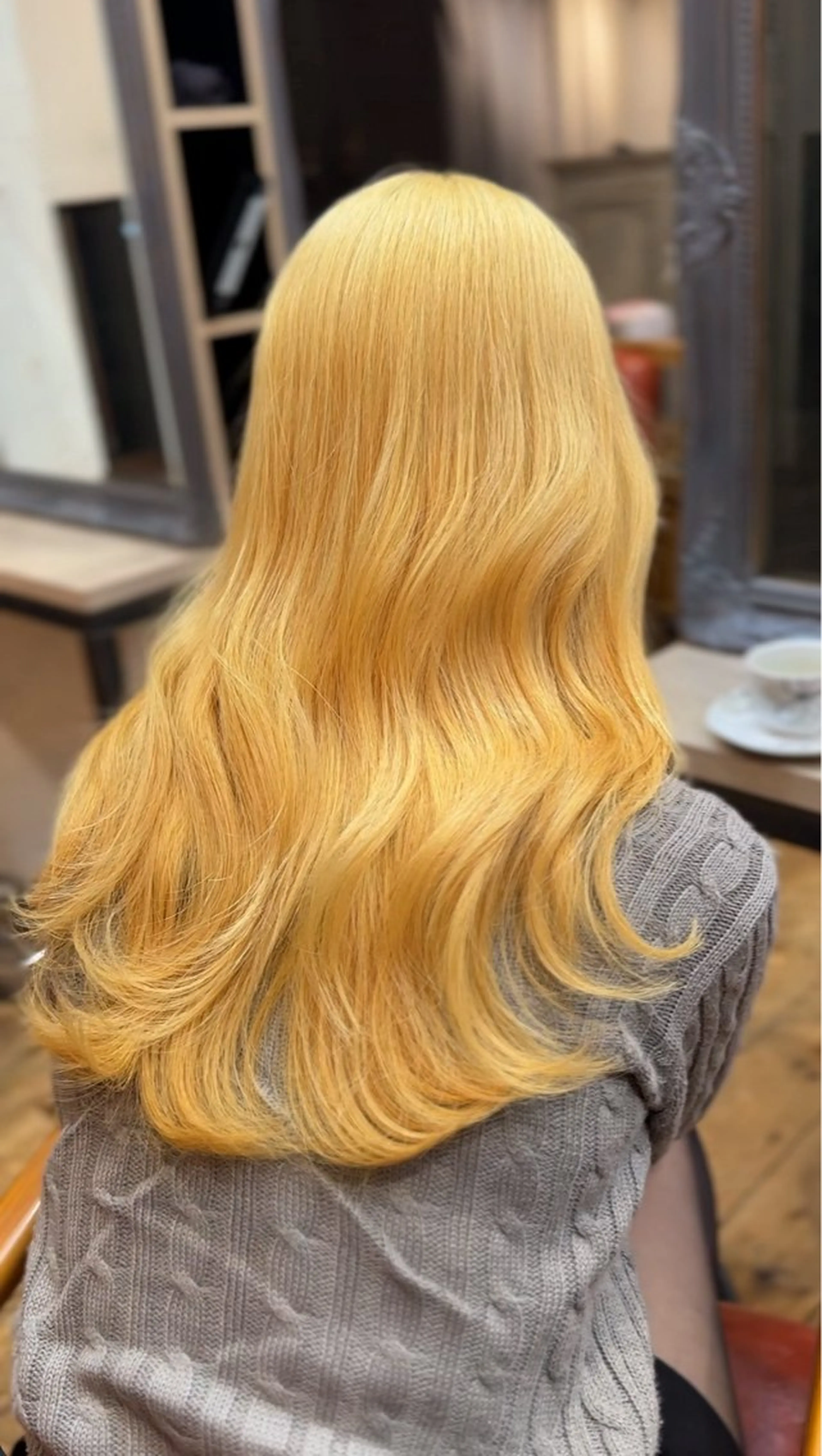 ロング カラー ブリーチ 熊谷 紗奈のヘアスタイル