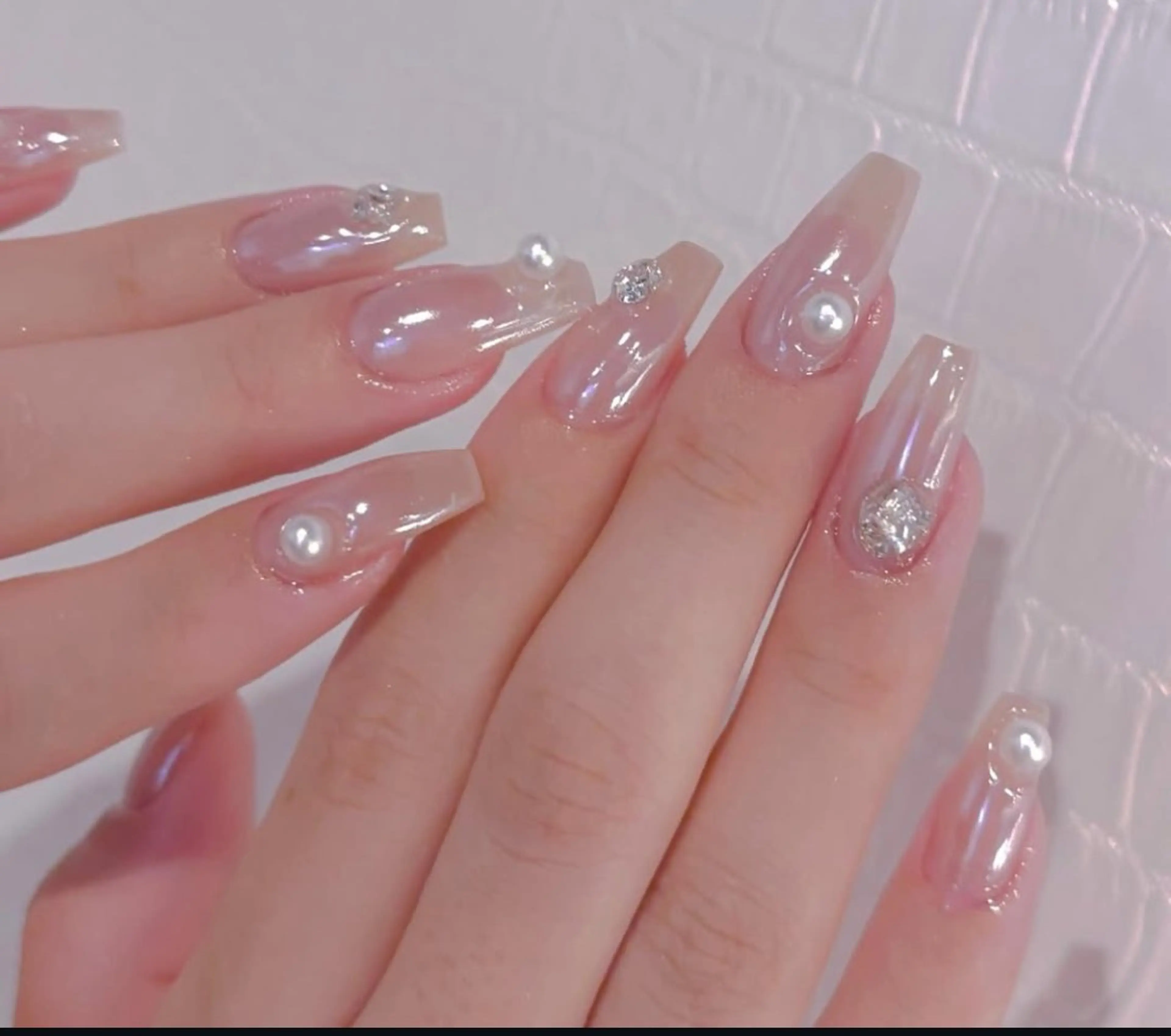 ネイル オーロラネイル ハンドネイル JISOO ANA.CHUOのネイルデザイン