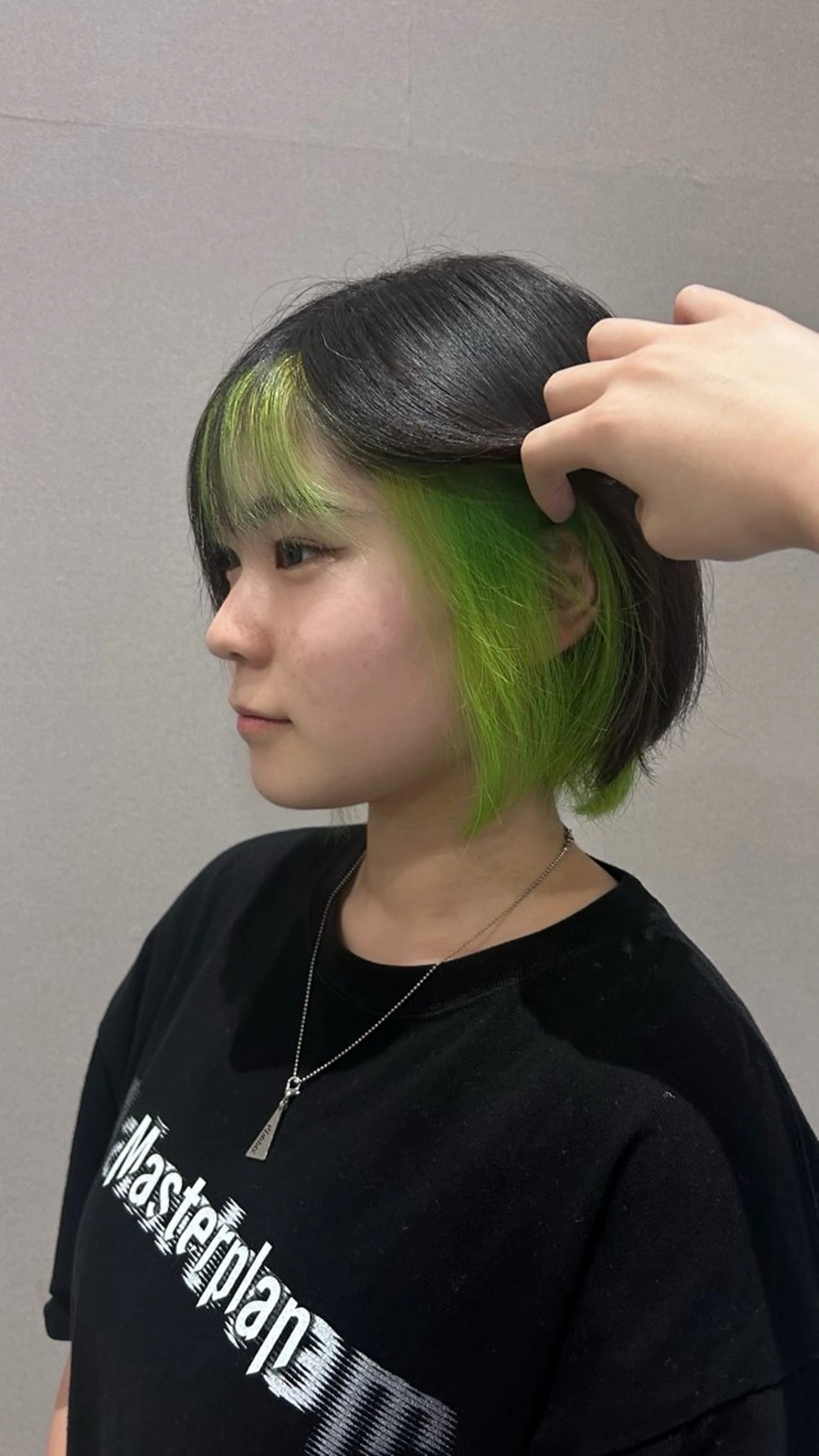 ショート カラー インナーカラー ヘアカラー 中島 万凜のヘアスタイル