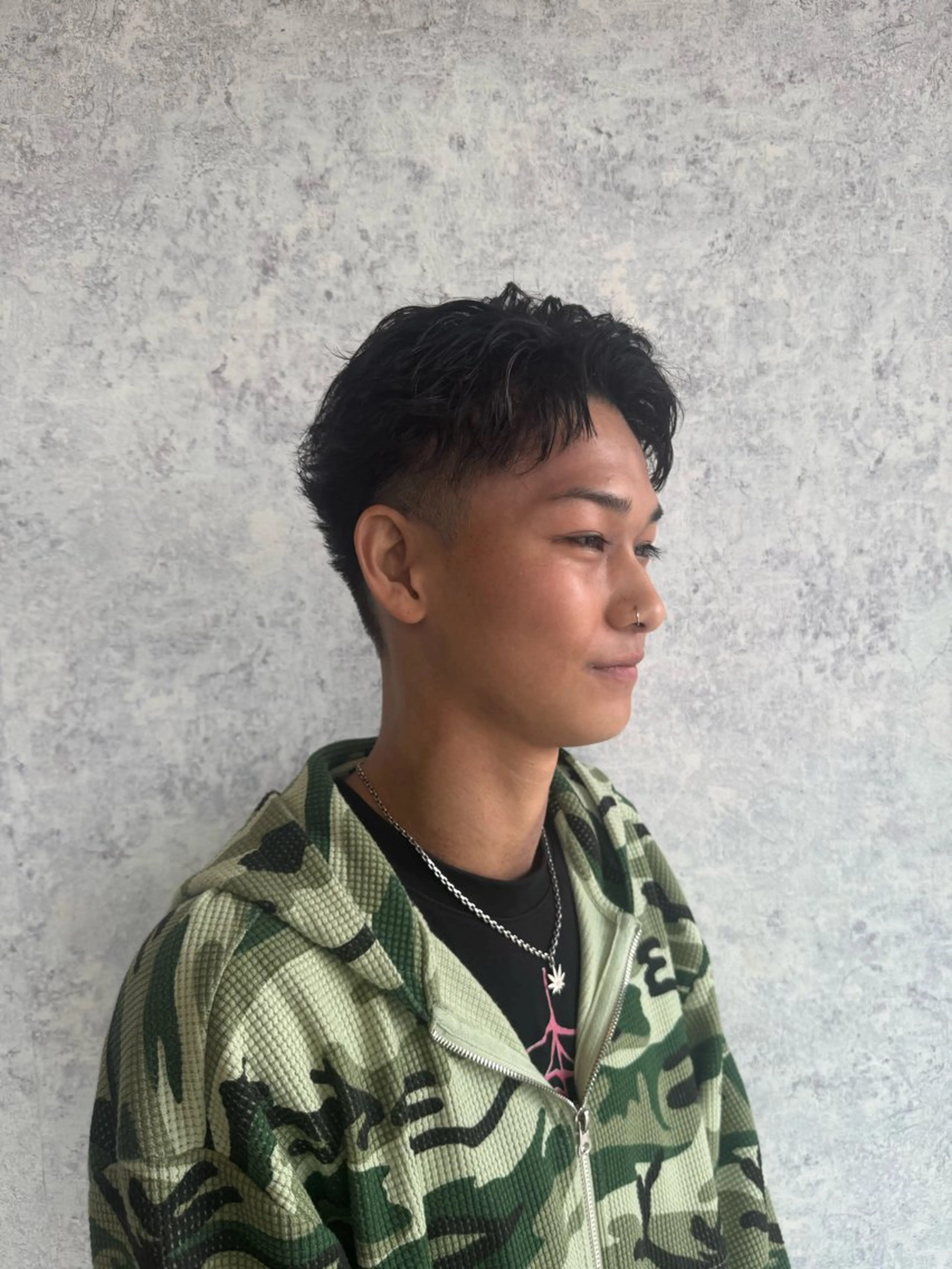 ショート 村松　和磨/ケアブ リーチ/メンズパーマのヘアスタイル