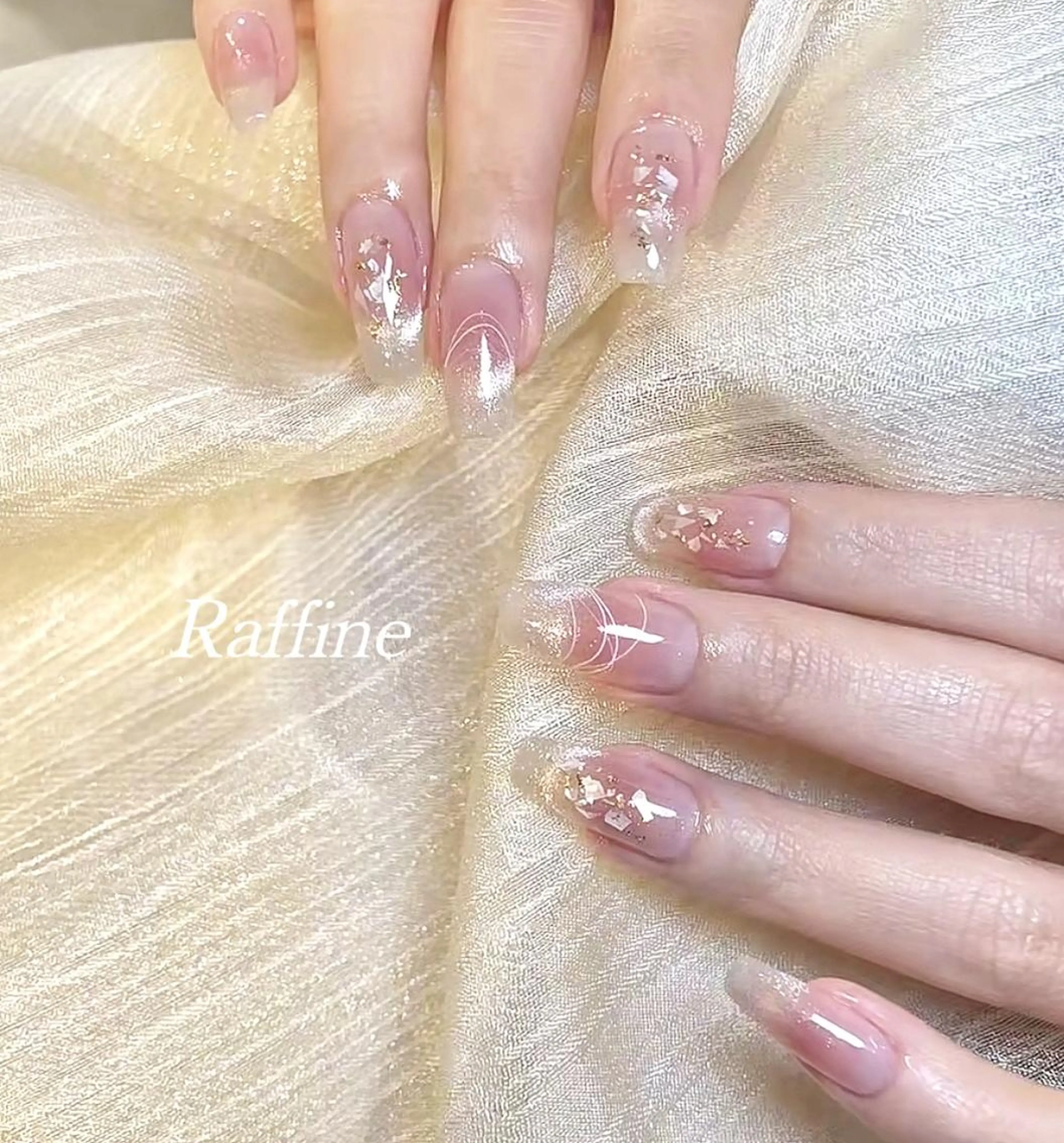 ネイル RAFFINE haru🦋🩵のネイルデザイン