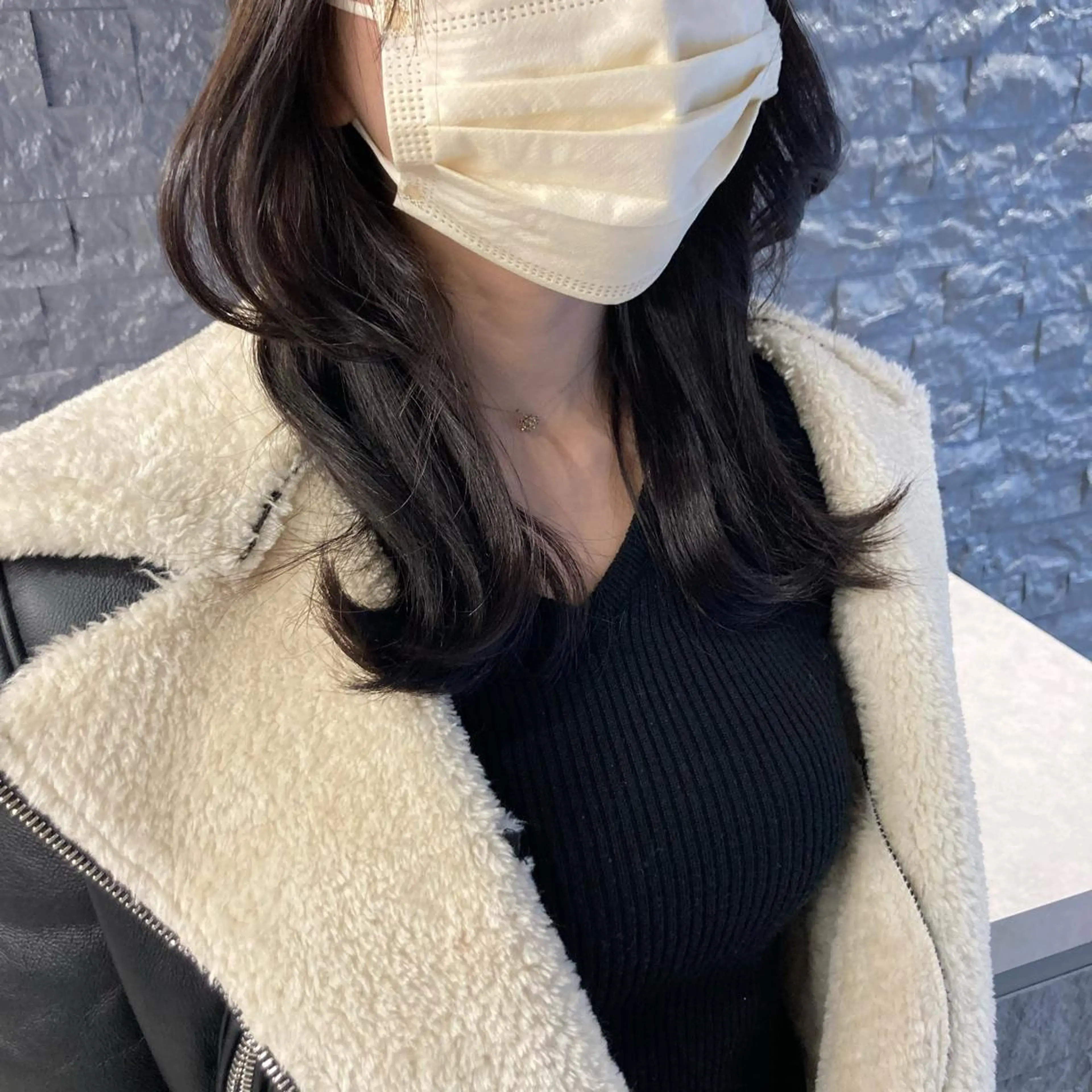 セミロング カラー 顔まわりレイヤー レイヤーカット たかはし まいのネイルデザイン