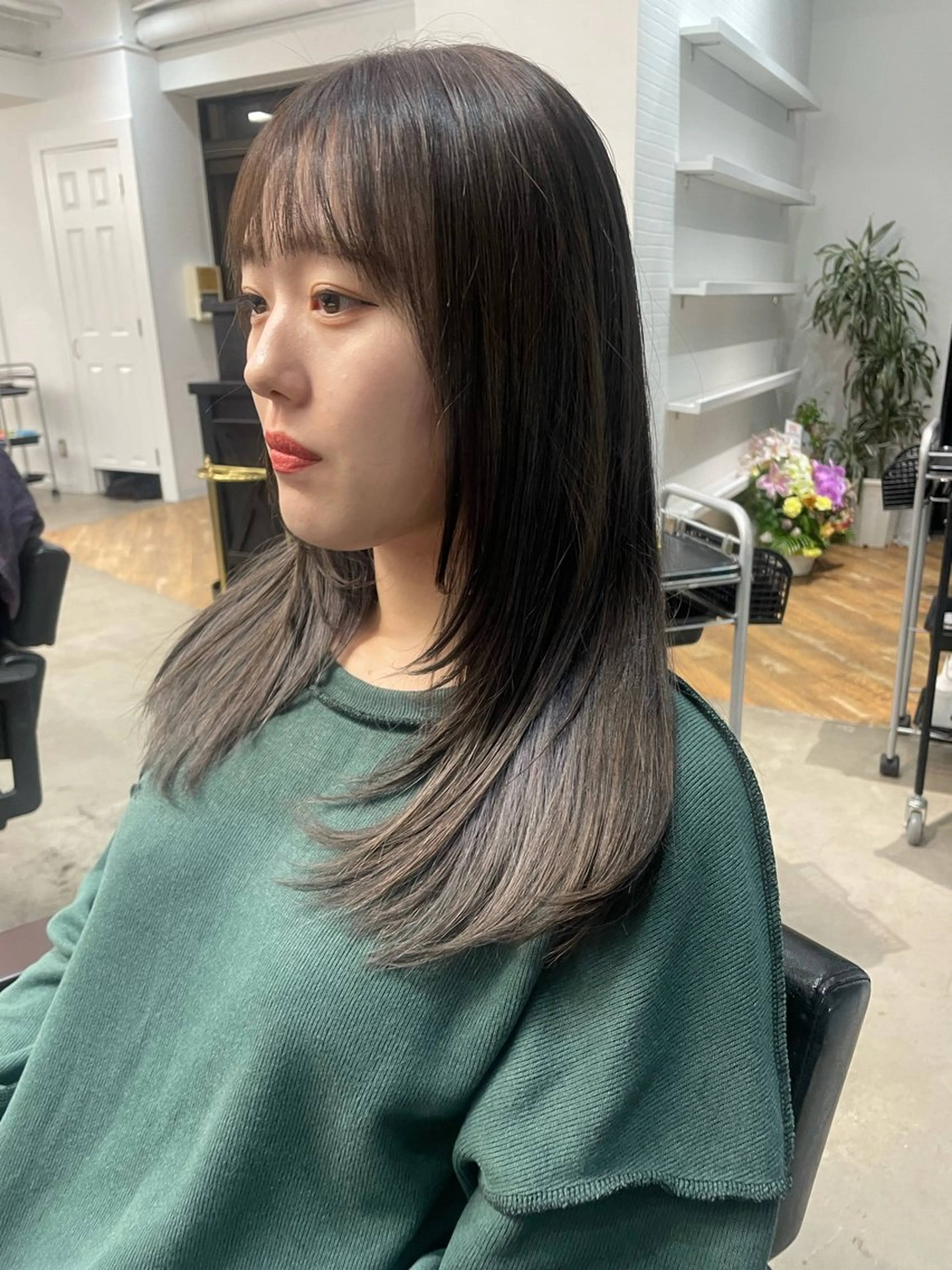 セミロング カラー RIN／韓国ヘア レイヤーカットのヘアスタイル