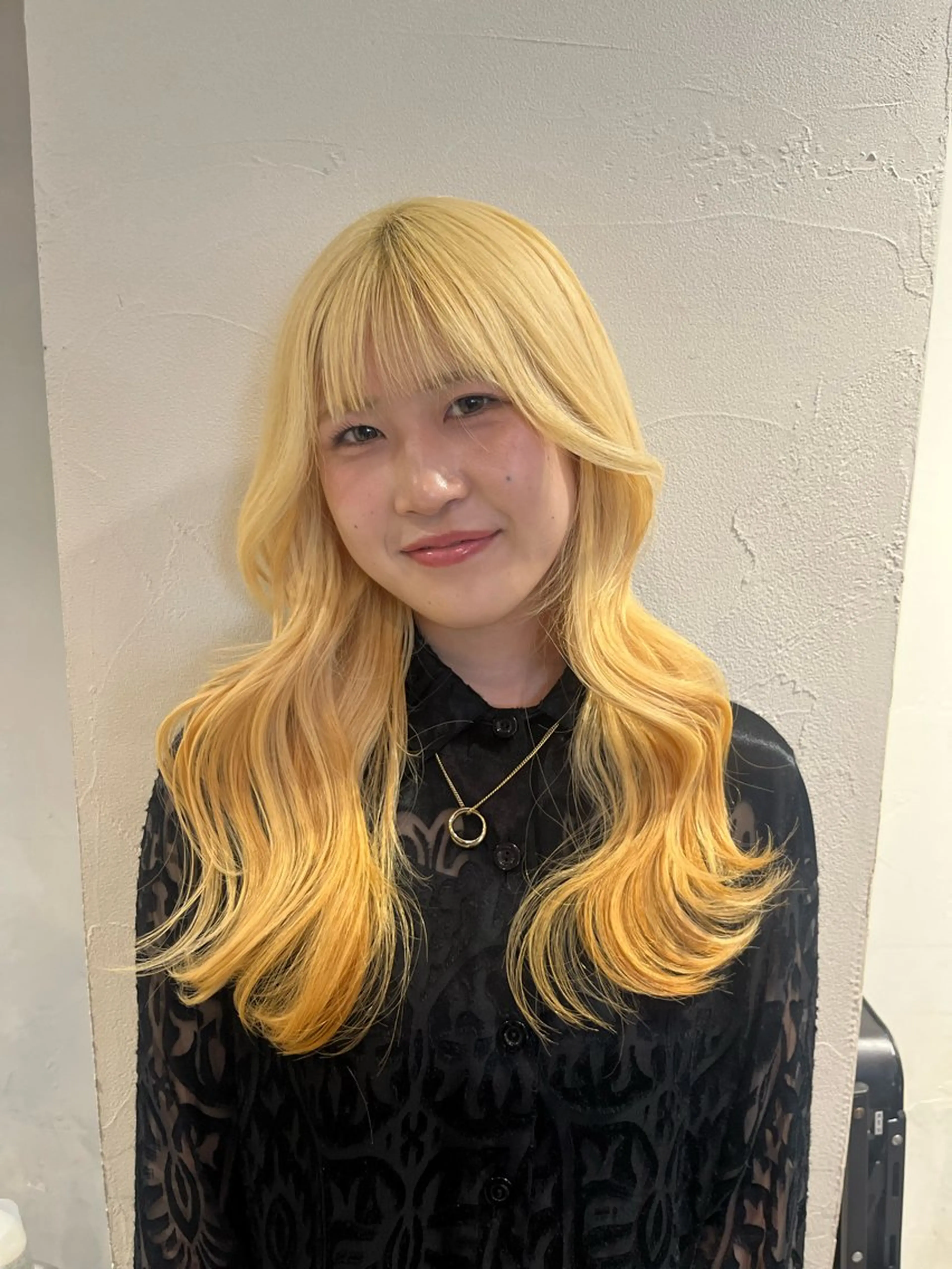 ロング カラー ヘアアレンジ くびれヘア ヘアカラー ぷつっとボブ/ ブリーチ/池袋ももなのヘアスタイル