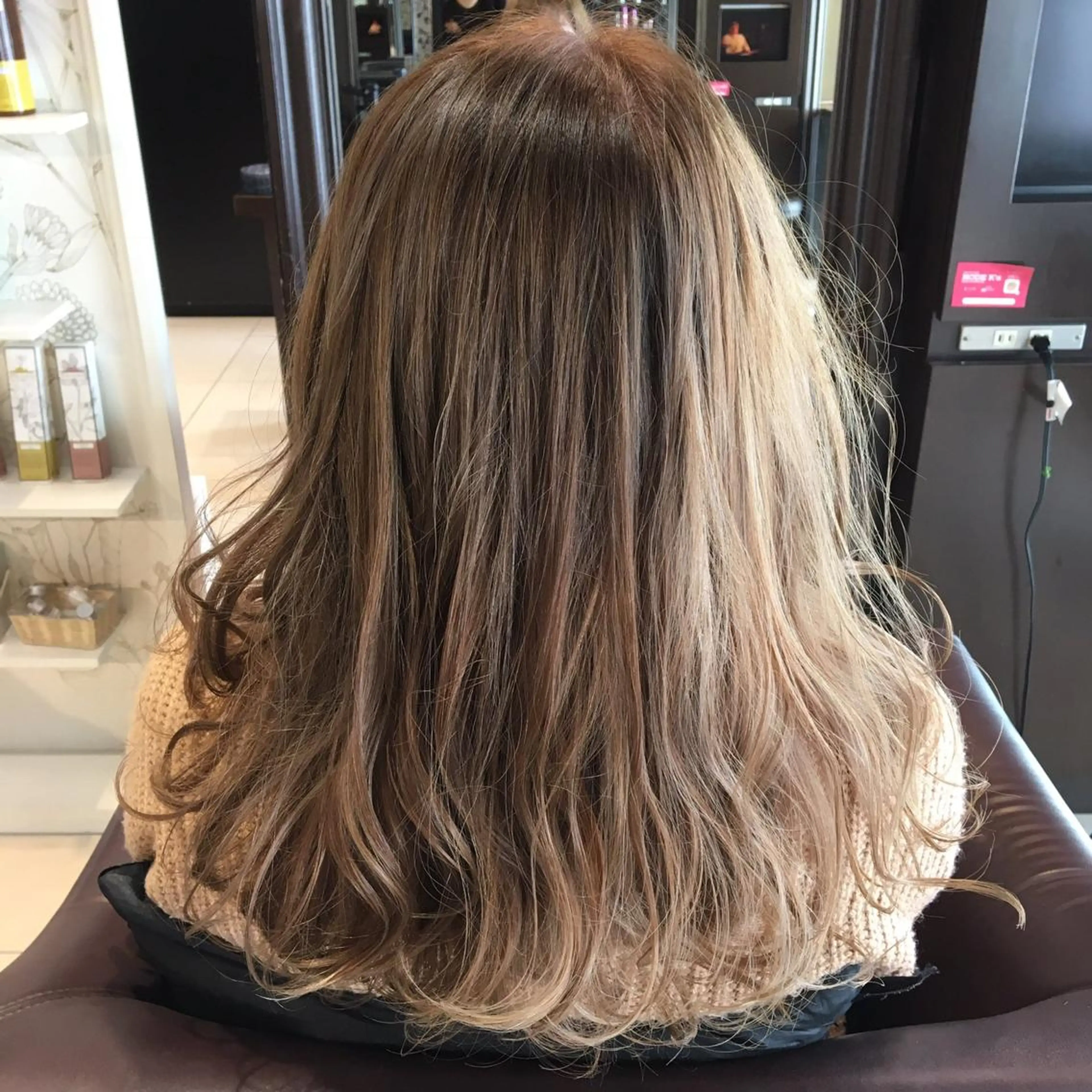 ロング ハイライト 美容室 Jフィドルファドル所属・わきた かずなのヘアスタイル