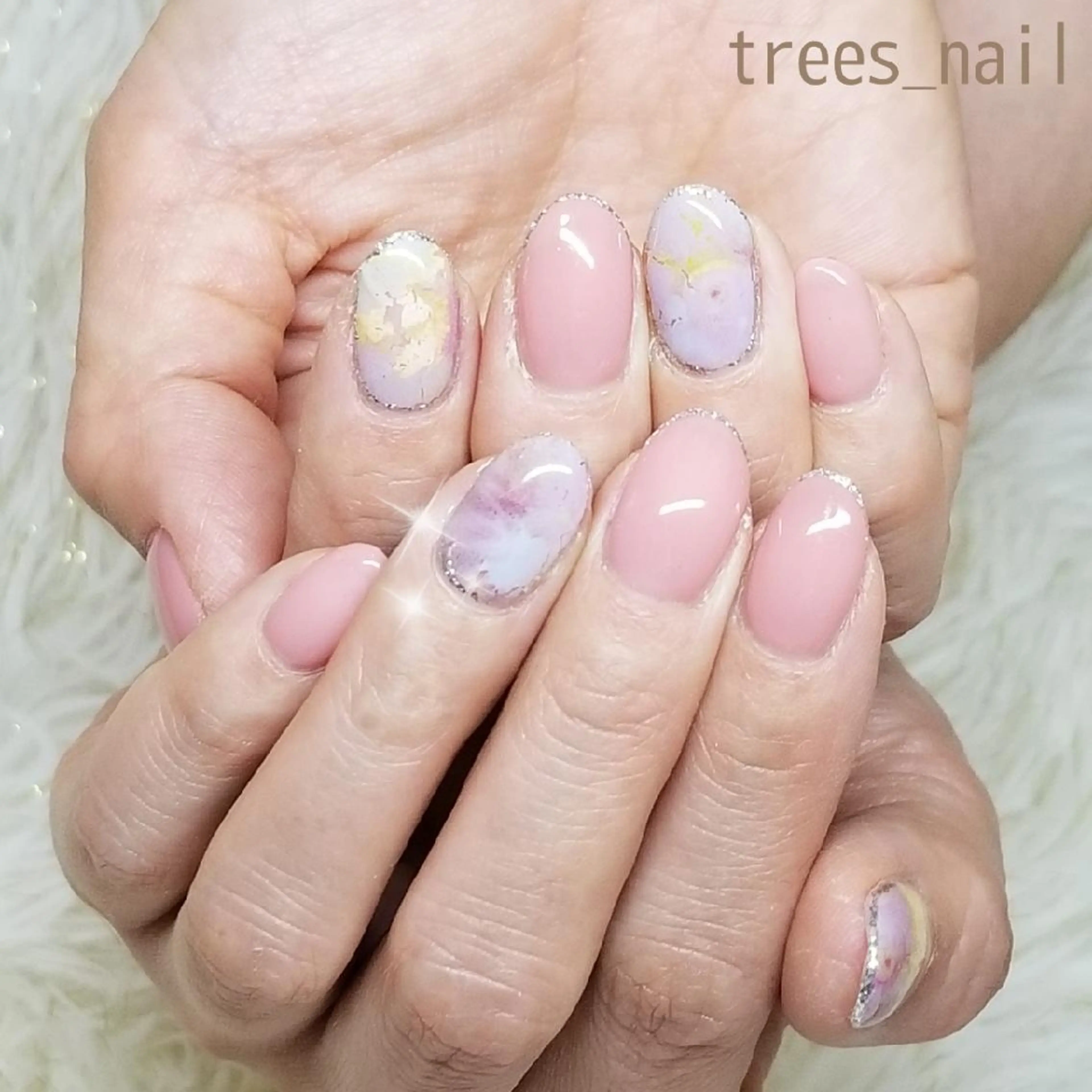 ネイル ジェルネイル ラメ(グリッター) 大理石ネイル(マーブル) パラジェル ピンク ハンドネイル フットネイル trees_ nailのネイルデザイン