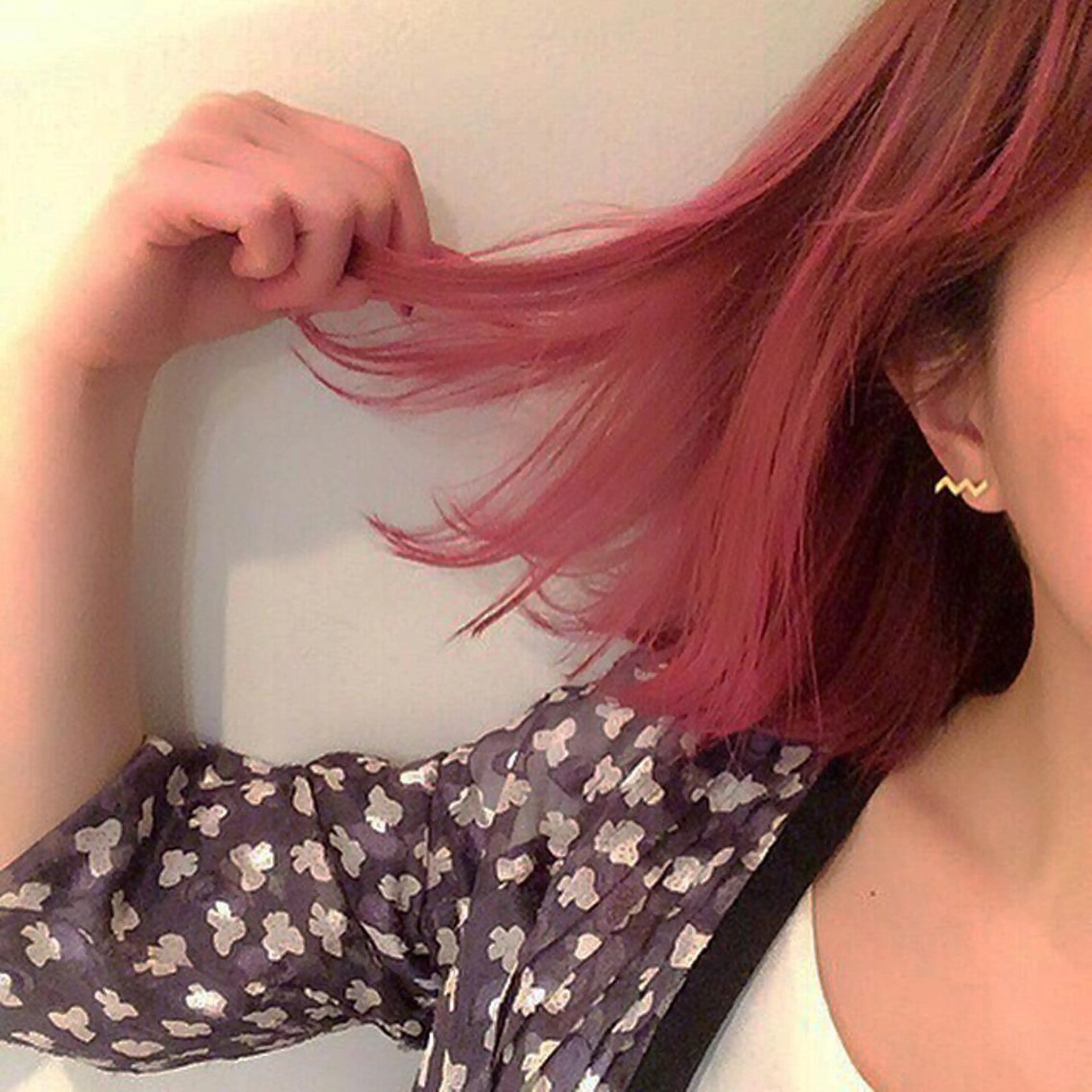 ミディアム カラー conne& ririのヘアスタイル