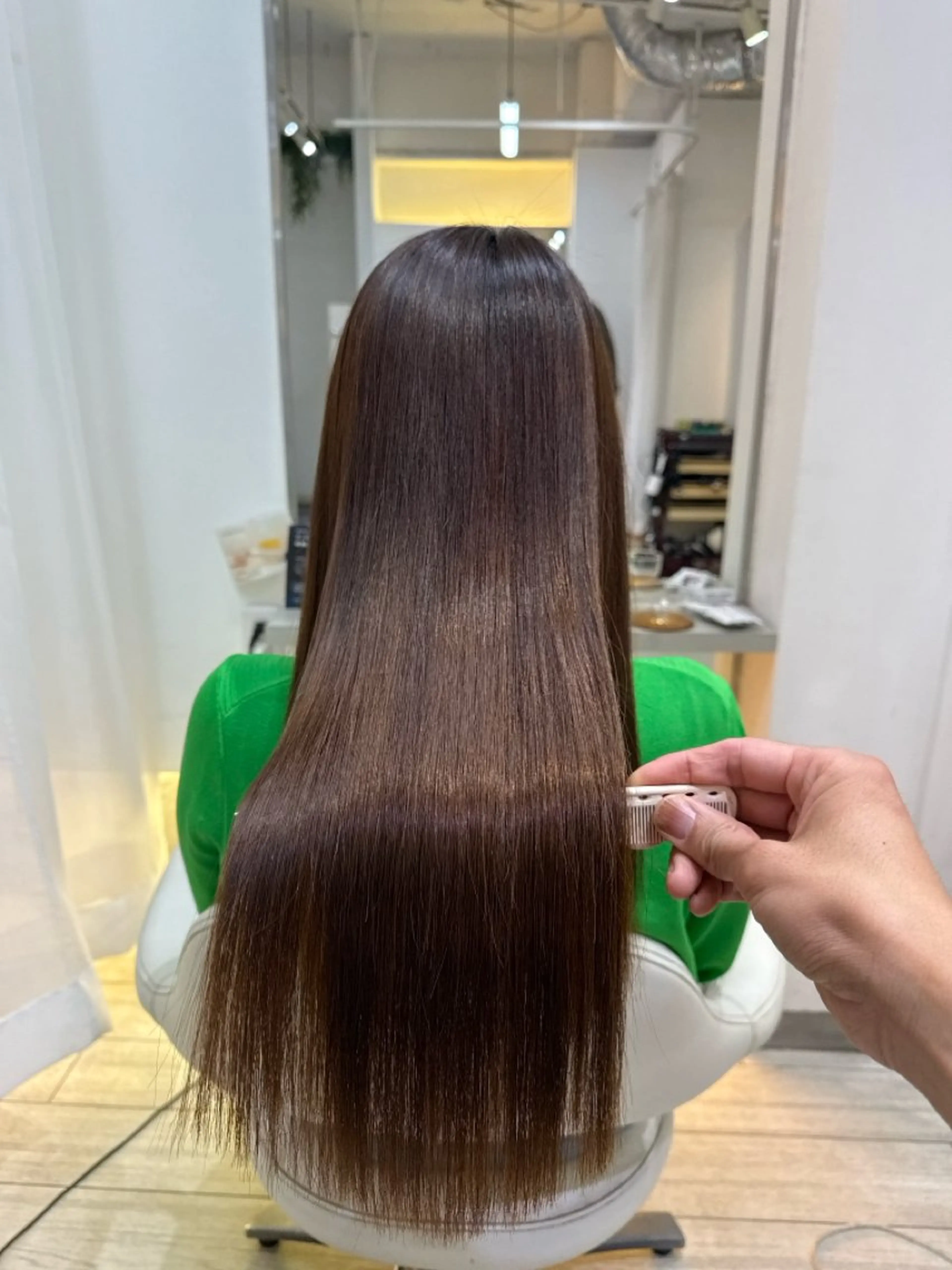 ロング SHIGE自由が丘所属・宇塚 仁美のヘアスタイル