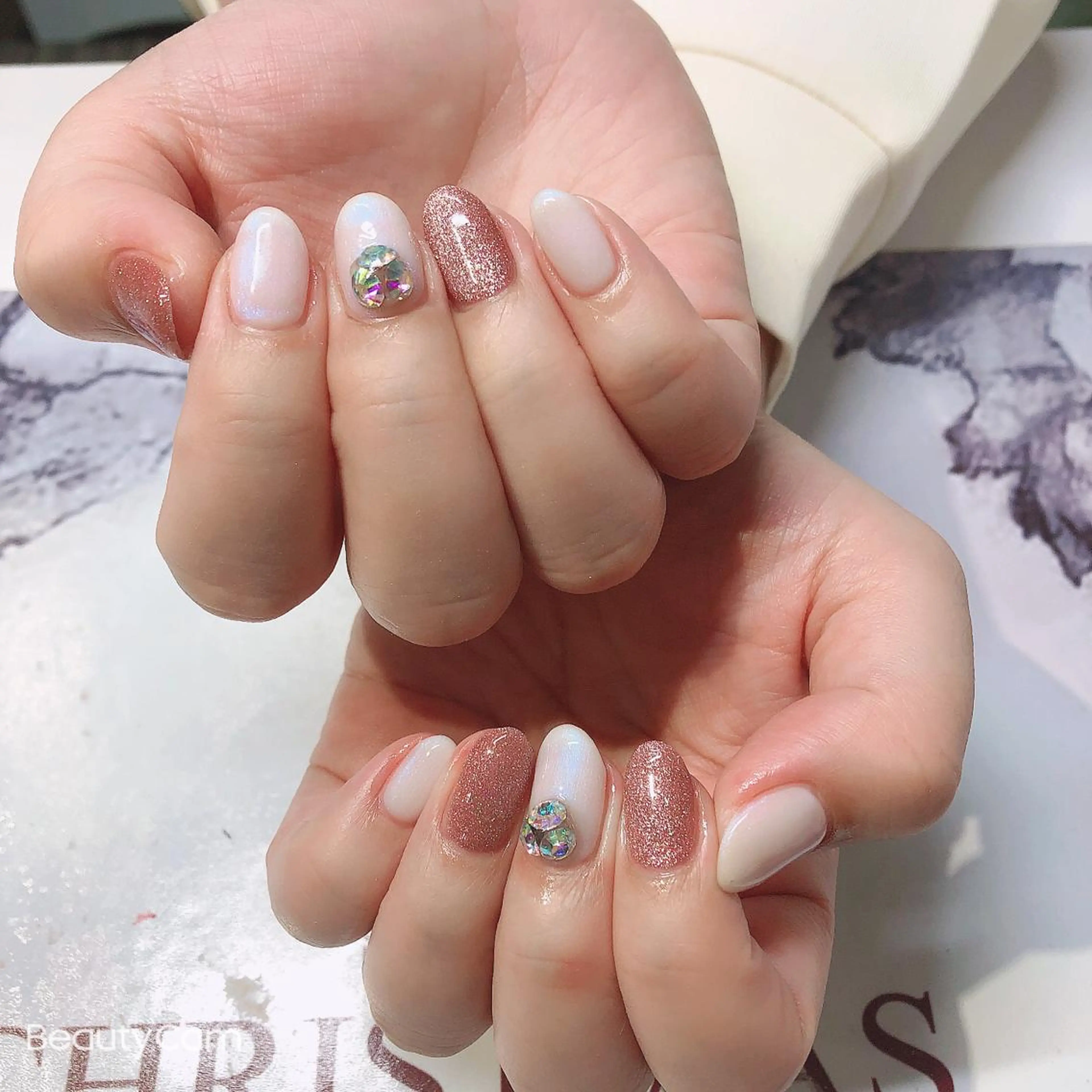 ネイル Guarendo錦糸町店所属・ガレンドウ 白澤 愛子のネイルデザイン