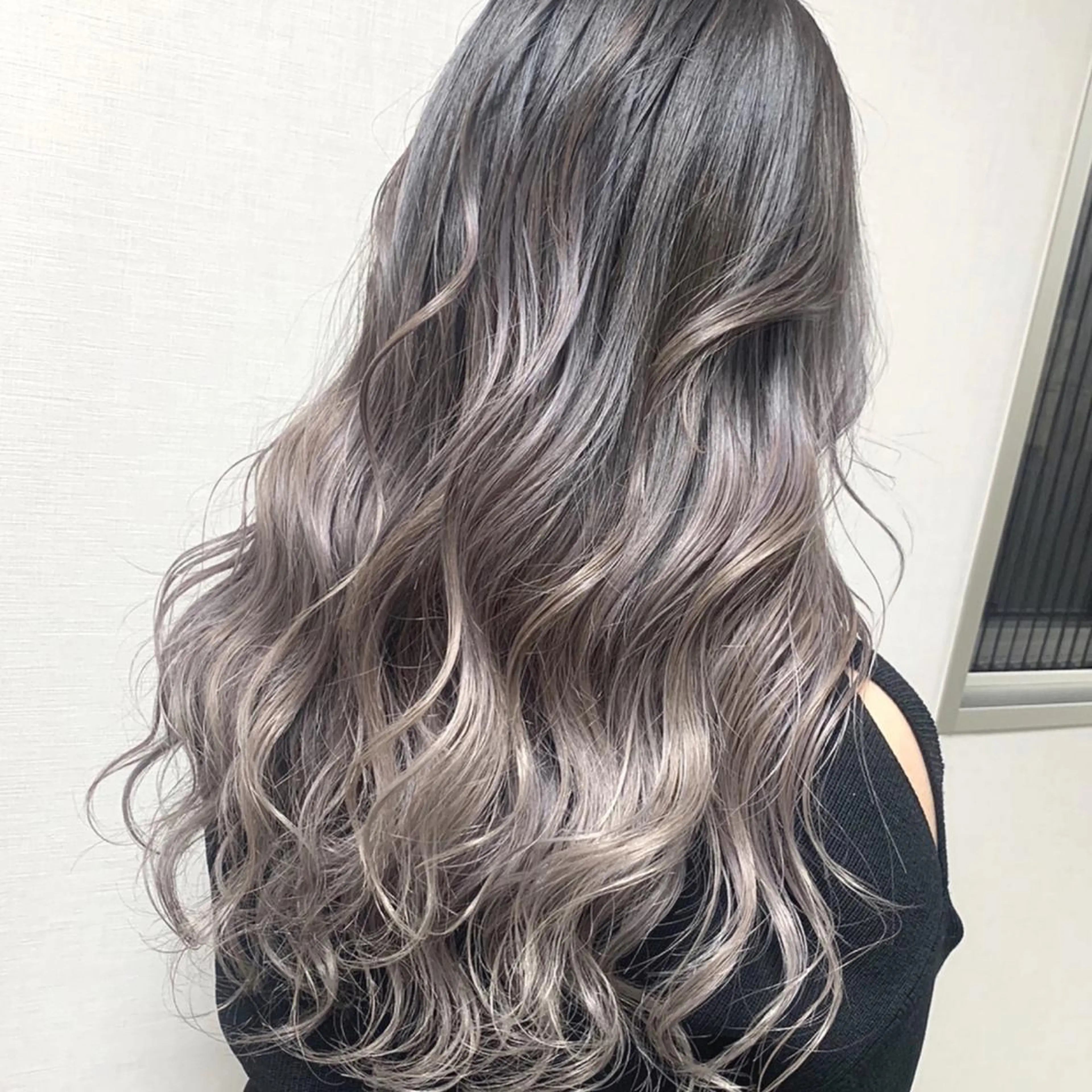 ロング ハイライト 髪質改善 トリートメント カット ヘアカラー 松井那津子 /ハイライトブリーチのヘアスタイル