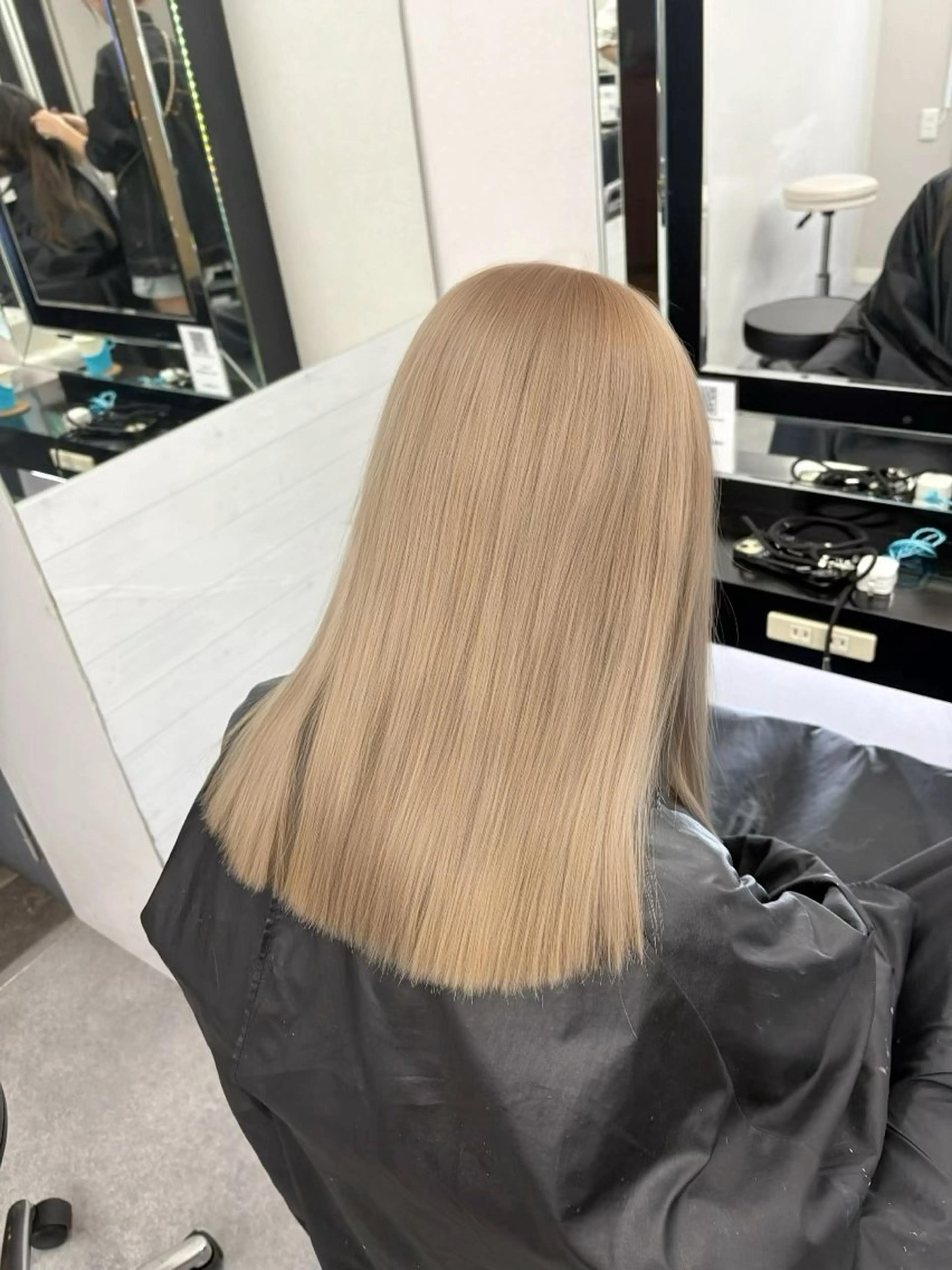 セミロング カラー ベージュカラー 透明感カラー ミルクティーベージュ ヘアカラー 🫧miyu/カラー エクステ難波🐇ྀིのヘアスタイル