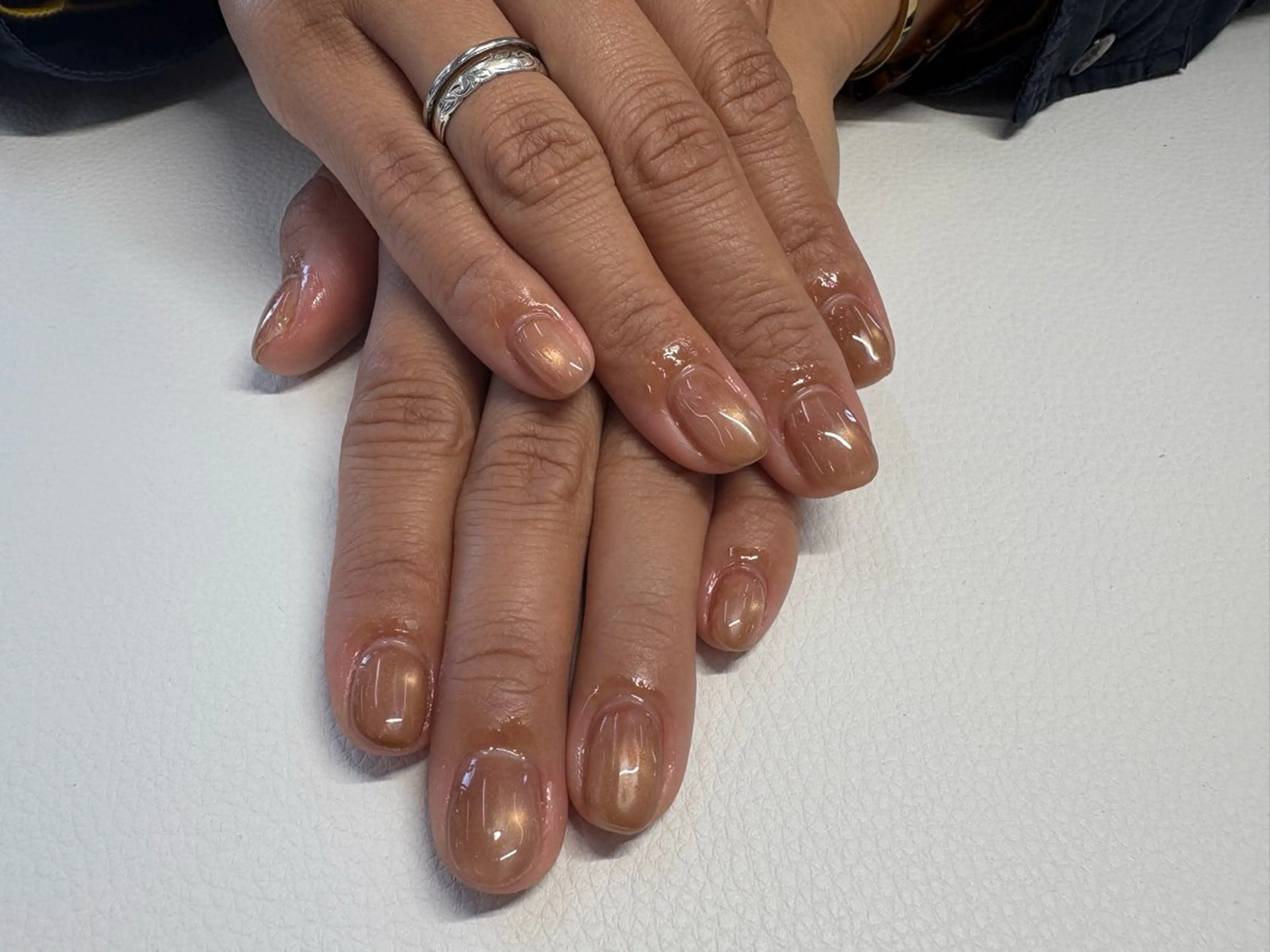 【マグネットネイル】輝き惹きつけるマグネットネイルの写真