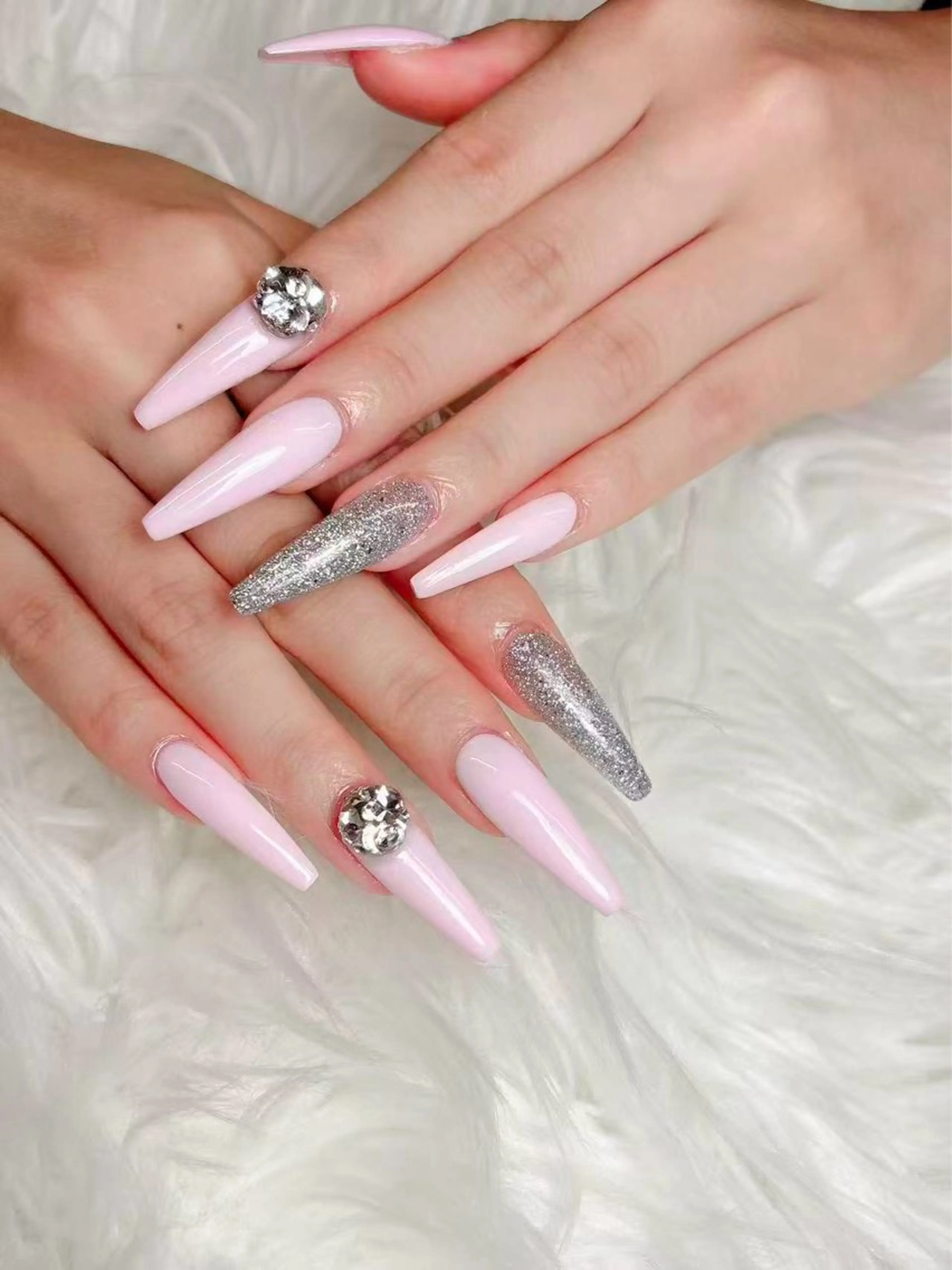 ネイル ENSalon 愛佳のネイルデザイン