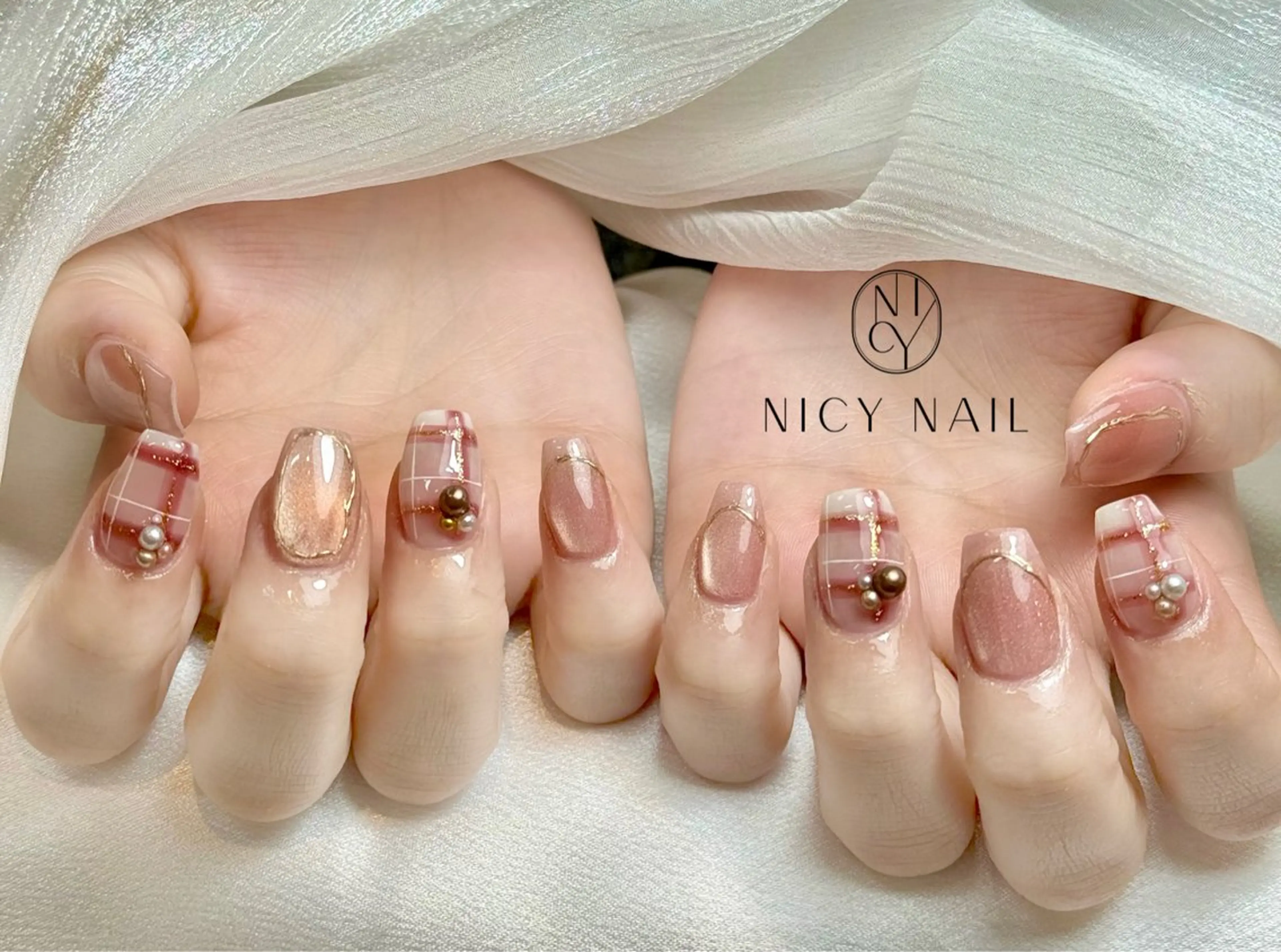 ネイル アートネイル オーロラネイル ブルー チークネイル フットネイル ハンドネイル Yurin_NICY 池袋のネイルデザイン