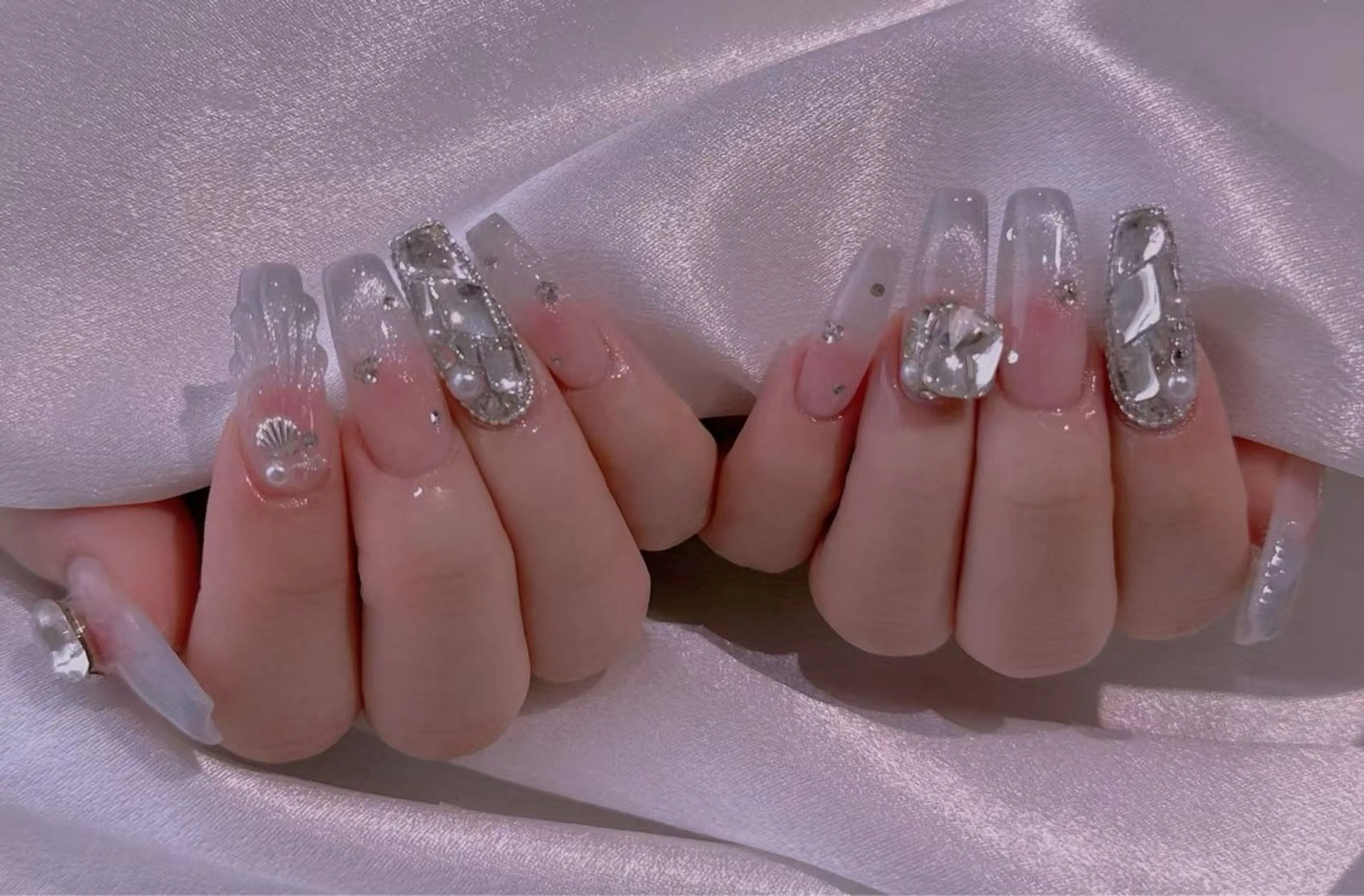 ネイル M2ネイルサロン【長さ出し&フィルイン導入店】所属・長さ出し専門店 RIRIのネイルデザイン