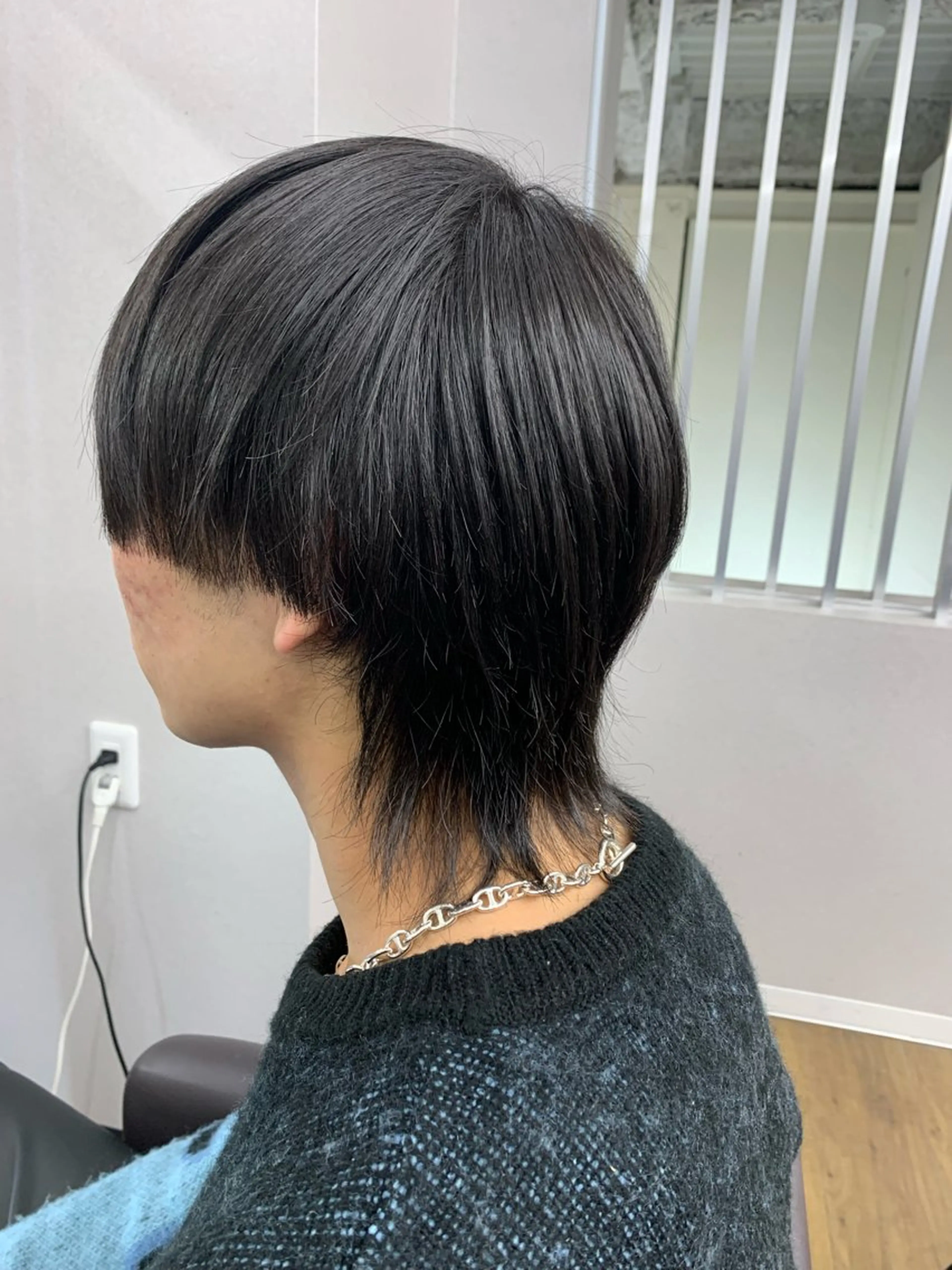 メンズ マッシュウルフ マッシュ メンズウルフカット ウルフカット 奥本 侑 ハイトーン、髪質改善のヘアスタイル