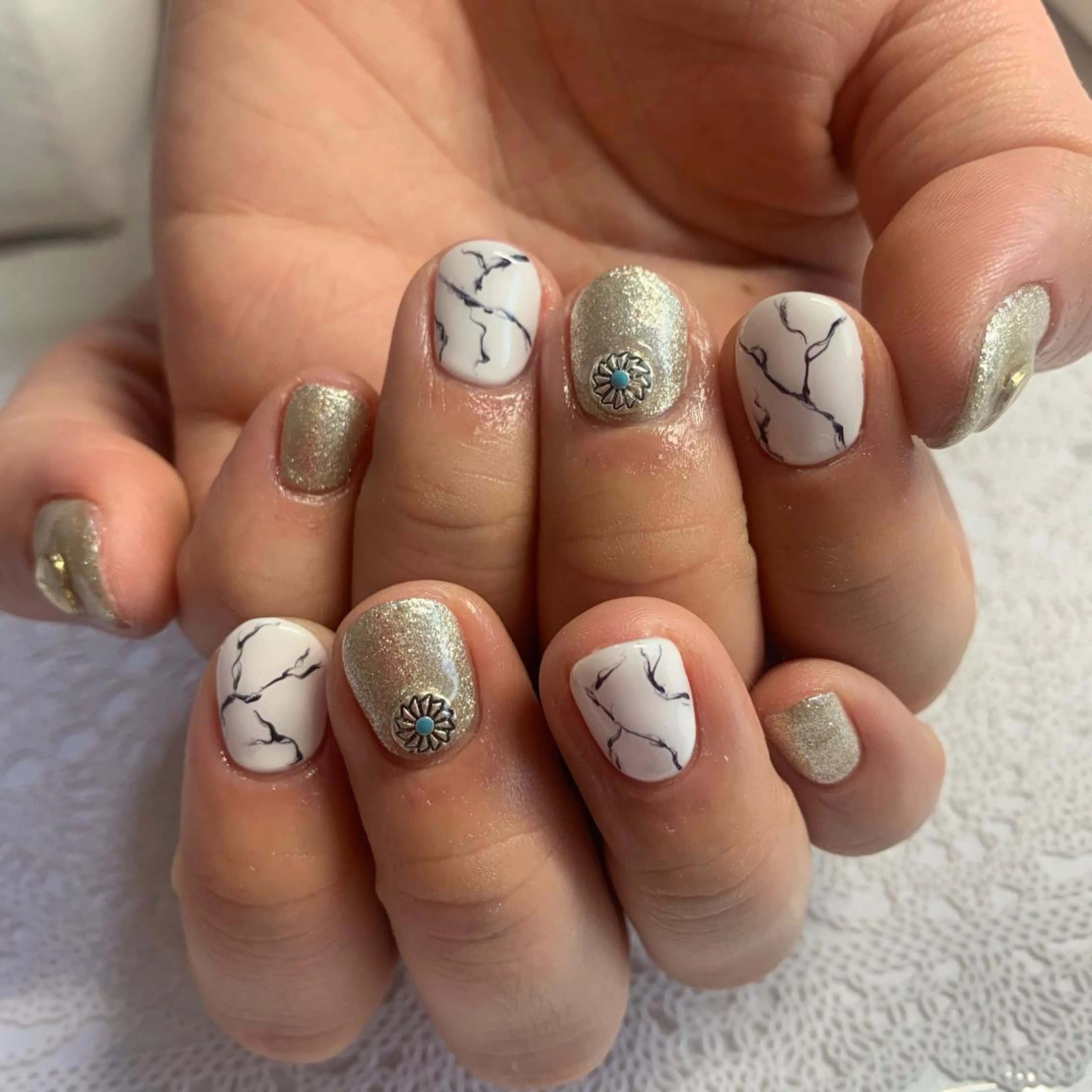 ネイル ハンドネイル フットネイル 菊地 里沙のネイルデザイン