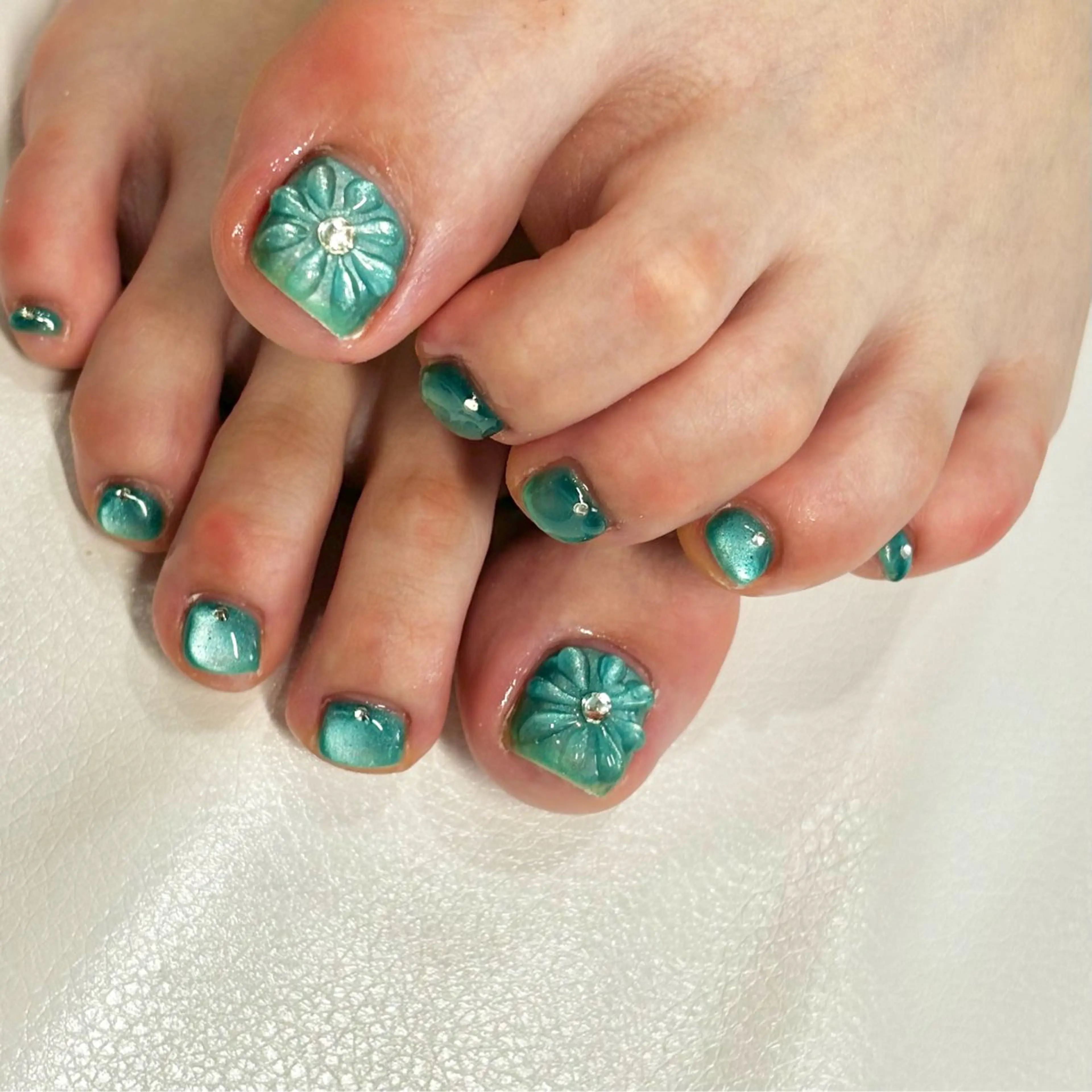 メンズ ネイル メンズパーマ クリアネイル フラワーネイル マグネットネイル フットネイル ハンドケア nail&eye Aoのマツエク・マツパデザイン