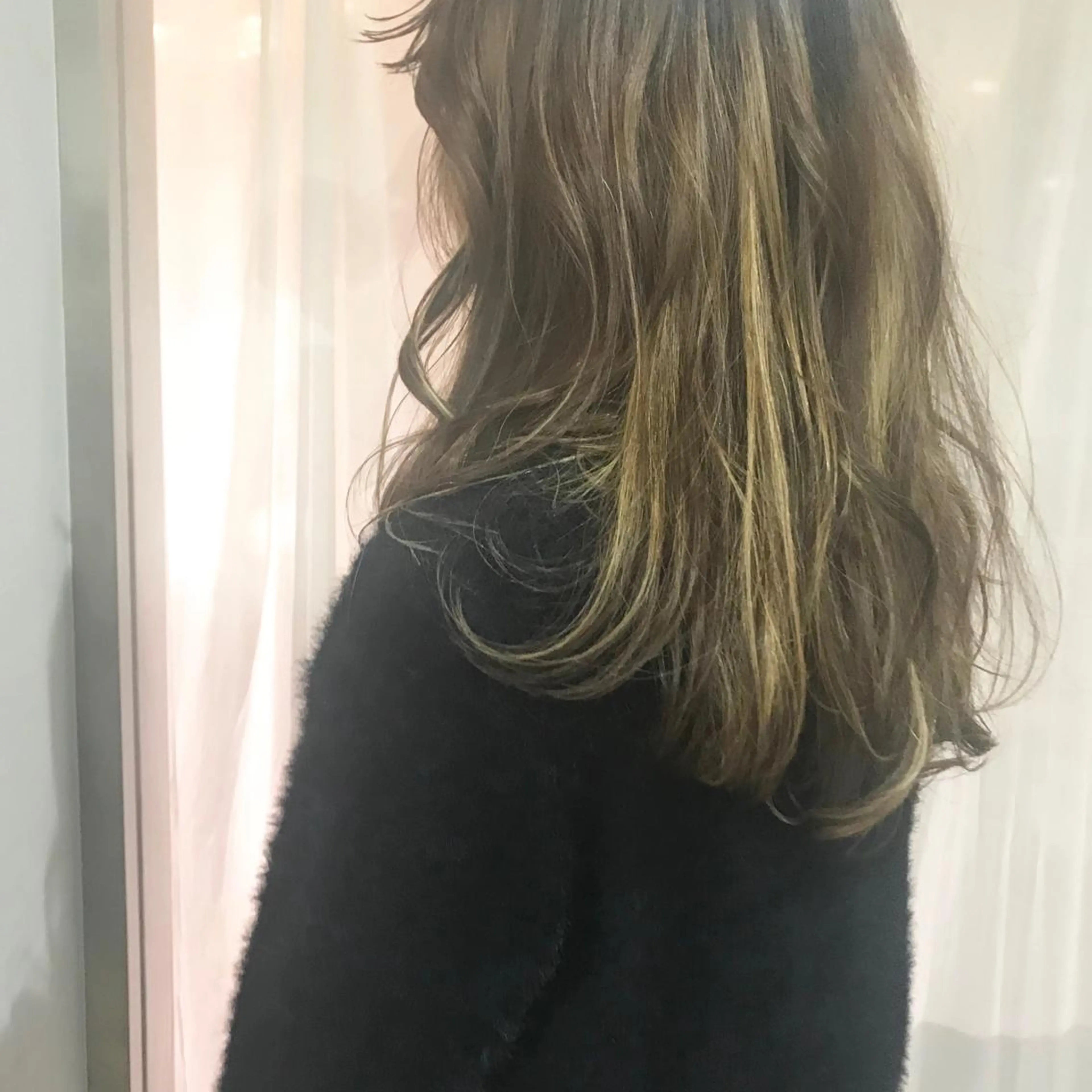 ミディアム カラー ハイライトカラー ハイライト 柔らかブラウン/顔周 りレイヤー♡ユウシのヘアスタイル