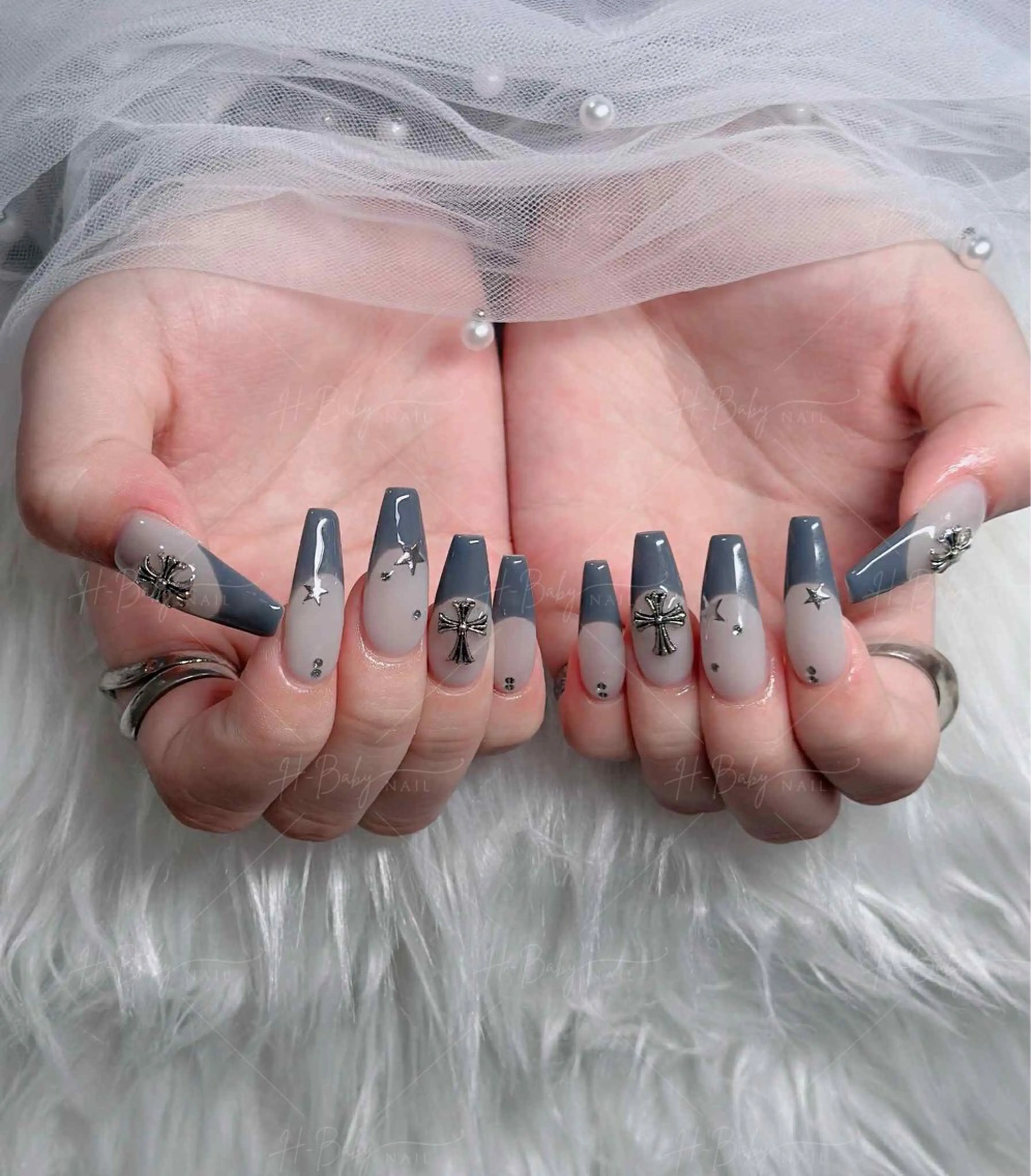 ネイル フレンチネイル ジェルネイル ハロウィン キラキラネイル 韓国ネイル H.baby Nail Salonのネイルデザイン