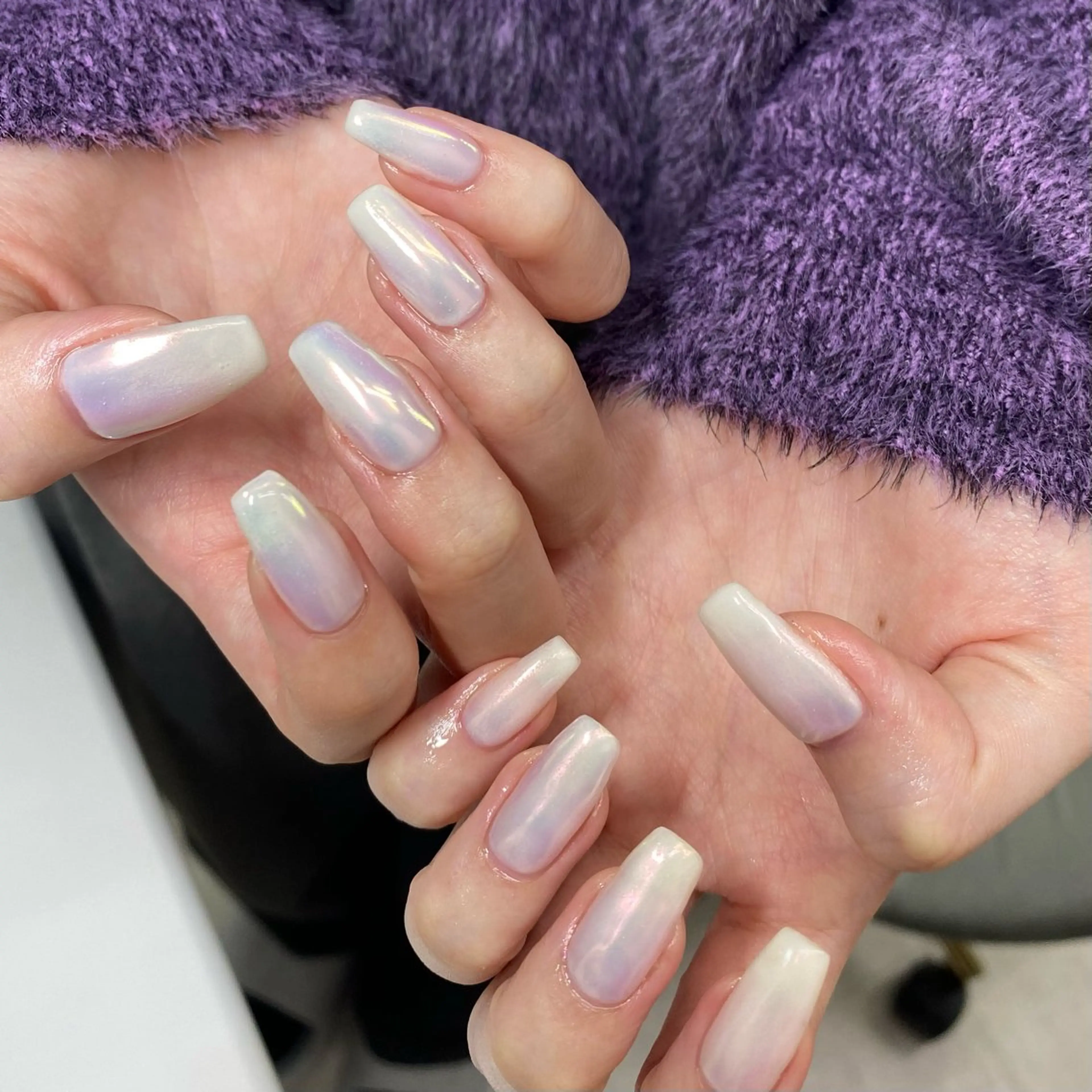 ネイル オーロラネイル ワンカラーネイル ホワイト RaLa（ネイル&アイラッシュ）所属・🫧RaLa ⭐︎AYAKA🫧のネイルデザイン