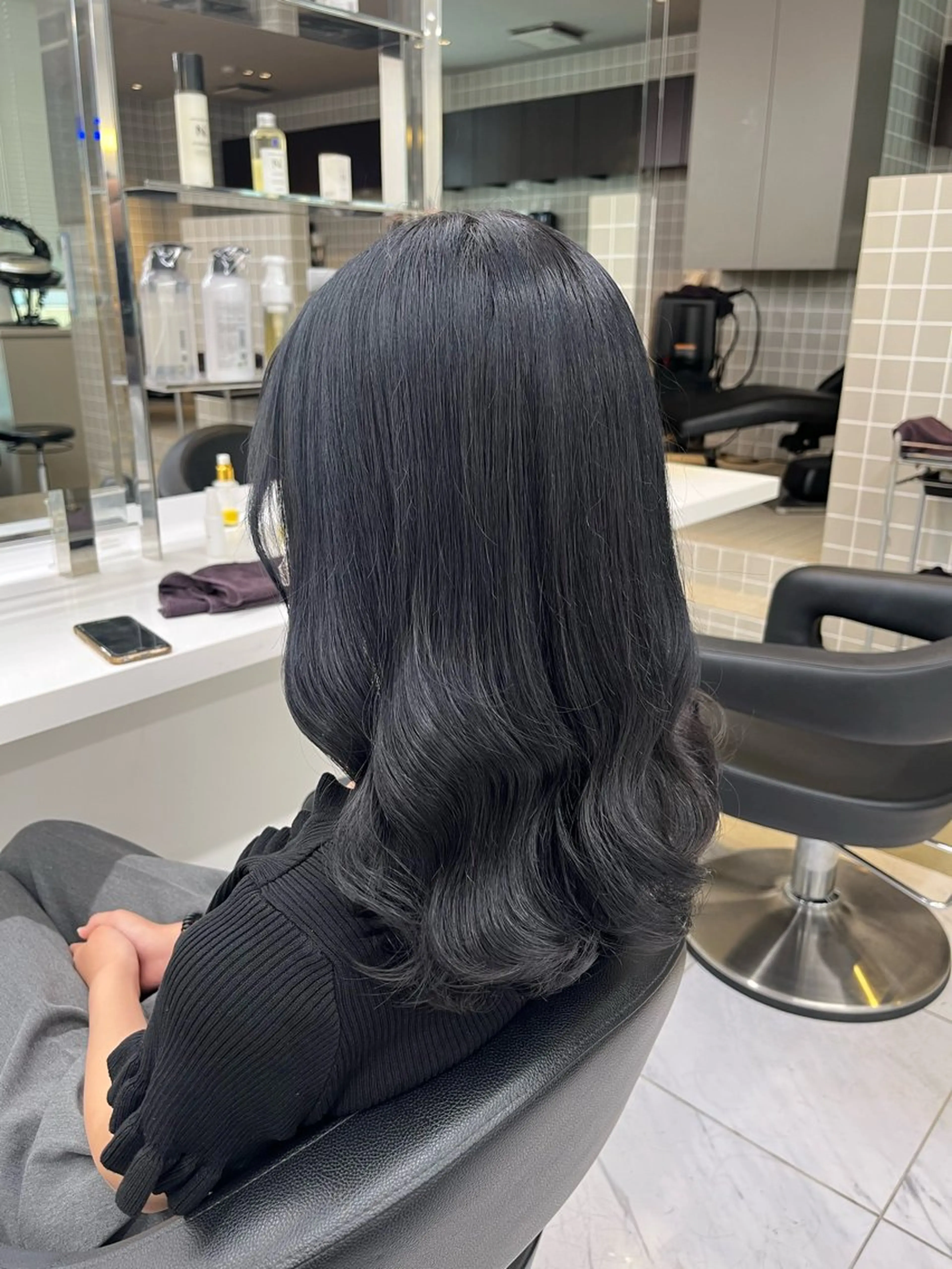 セミロング ヘアカラー トリートメント ヘッドスパ ヘアセット 寒色＆ブリーチ特化 寒色MiOのヘアスタイル