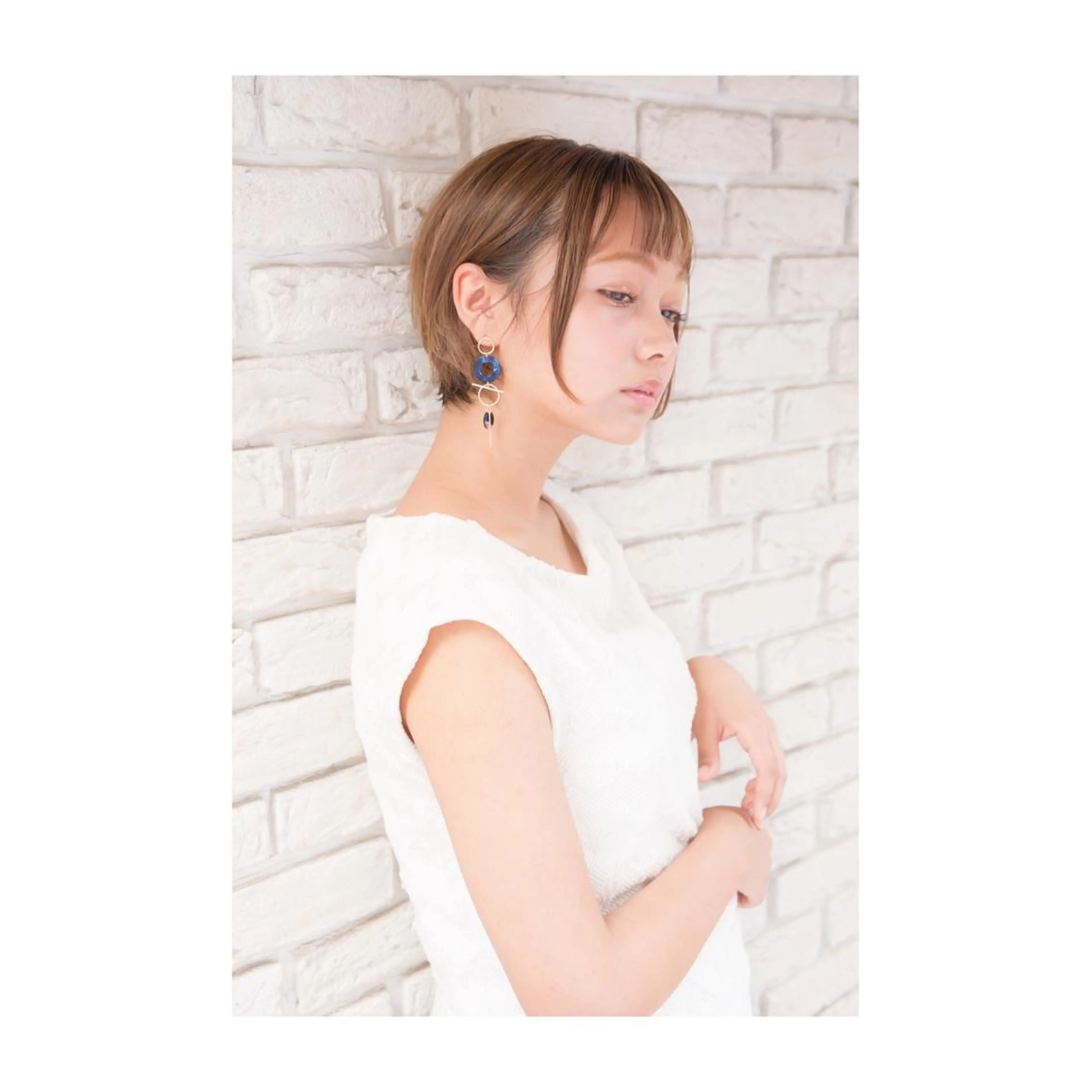 ショート カラー アオガミ （前髪顔周りカット）のヘアスタイル