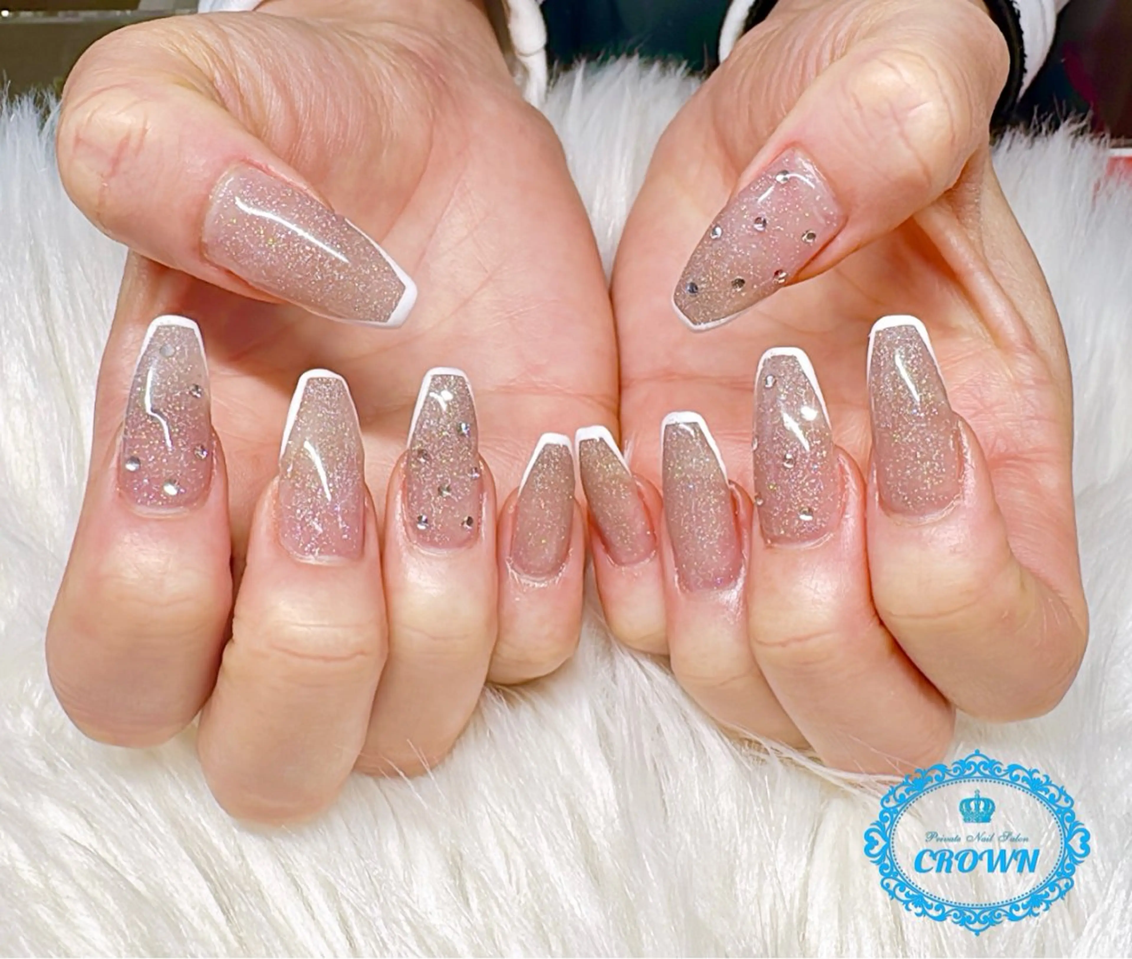 ネイル CROWN プライベートサロンのネイルデザイン