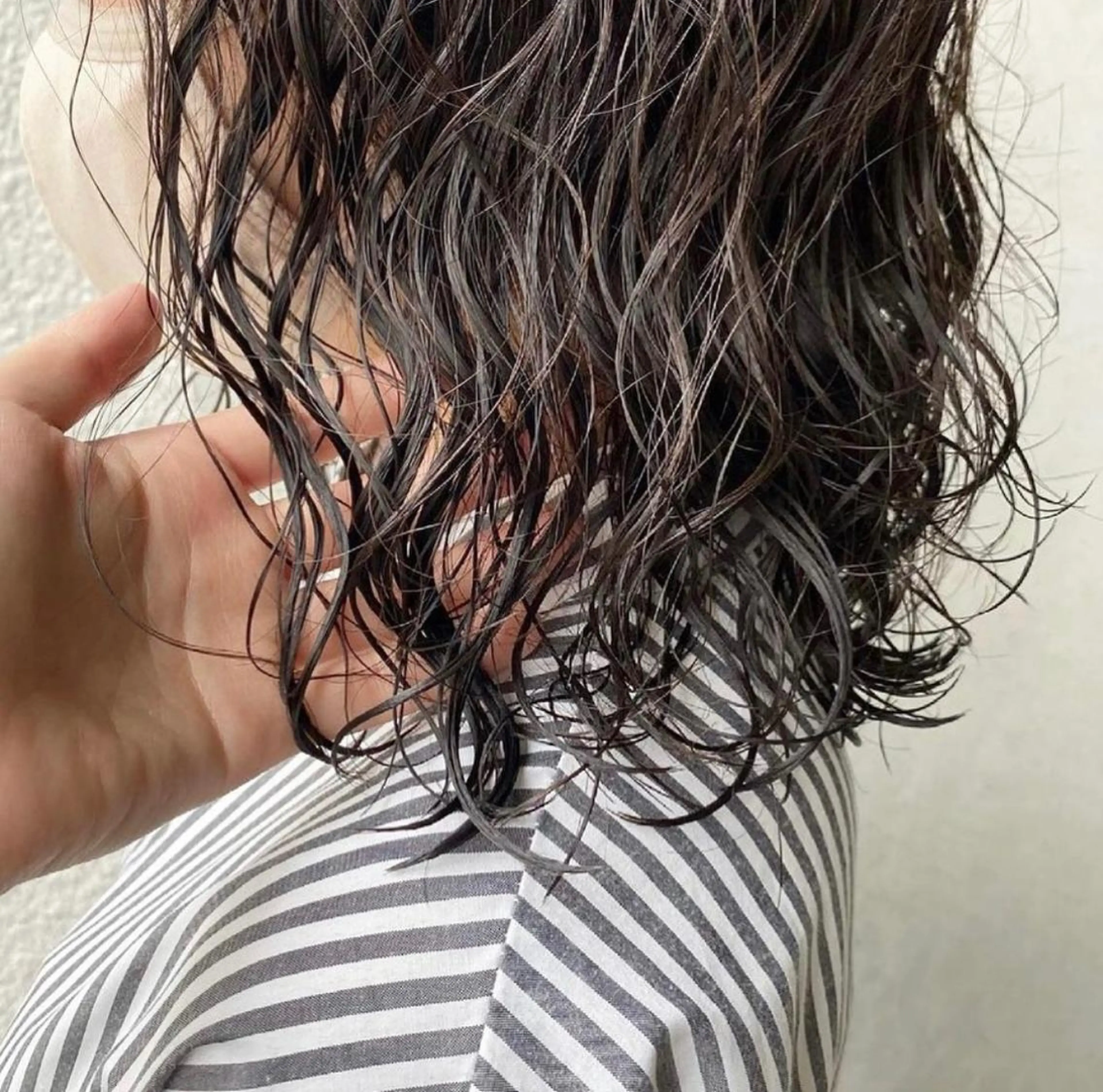 ミディアム カラー パーマ annuy🪐 HINAのヘアスタイル