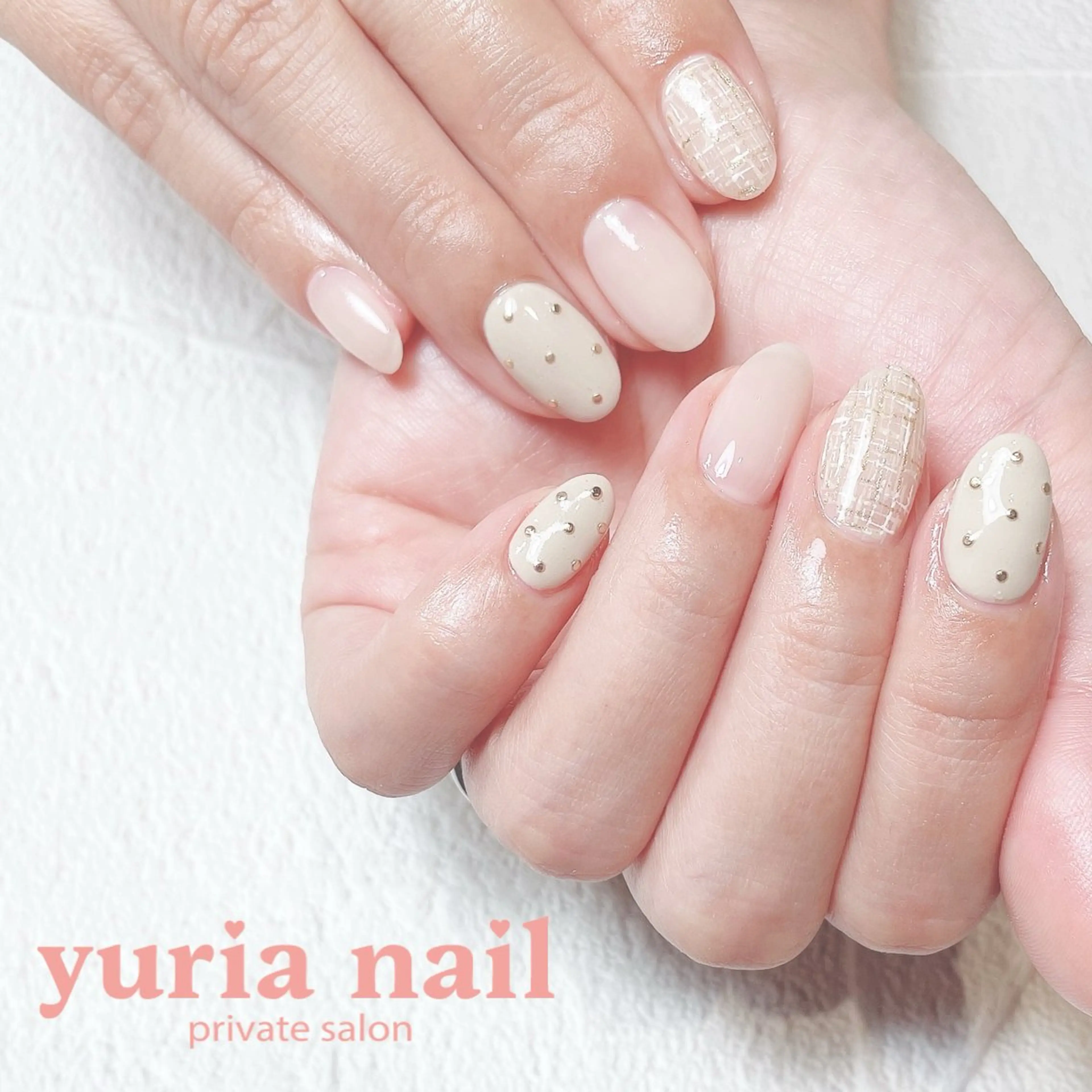 ネイル ジェルネイル シンプルネイル ツイードネイル ホワイト ハンドネイル 小林 ゆりあのネイルデザイン
