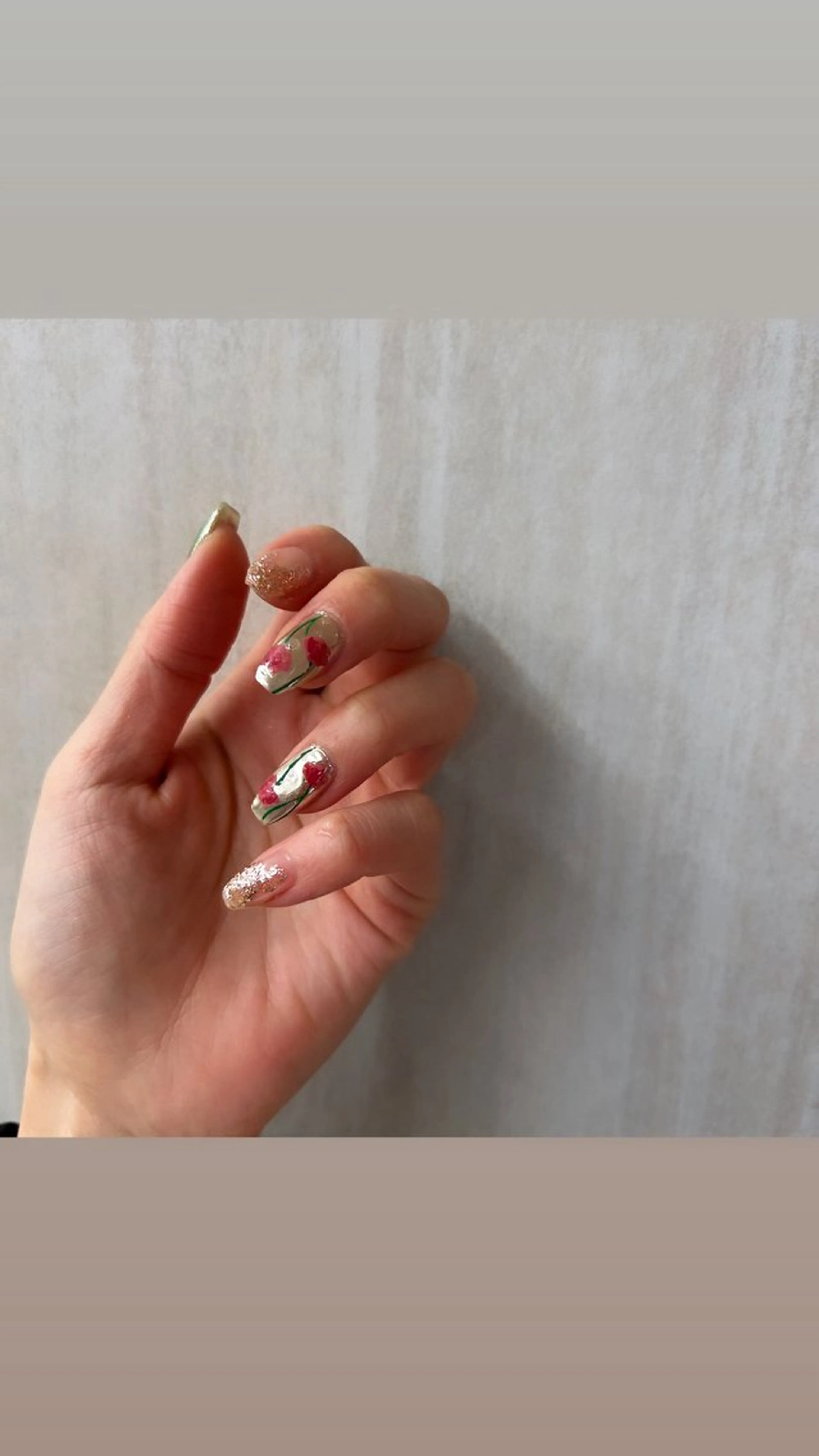 ネイル ハンドネイル 《カメレオン》 西田美輝のヘアスタイル