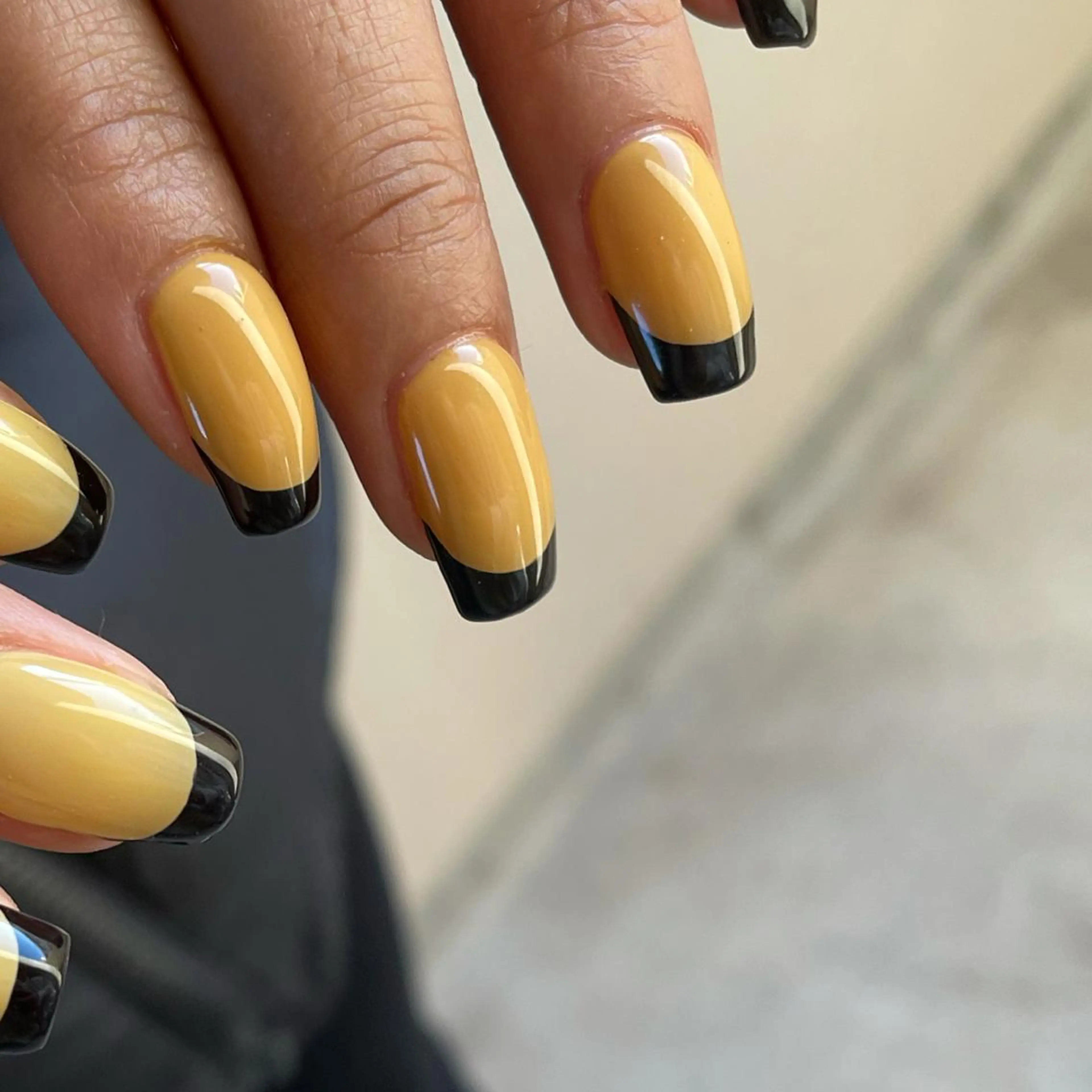 ネイル カジュアル フレンチネイル ニュアンスネイル オフィスネイル 黄色 ハンドネイル ハンドケア lyly.nail所属・lylynail YUUKAのネイルデザイン